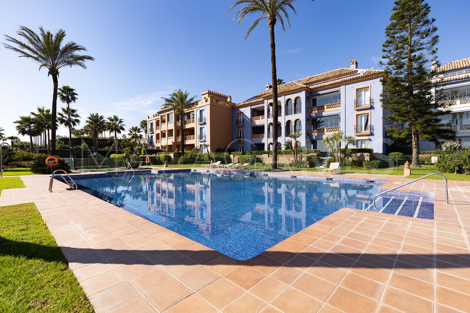 For sale 3 bedrooms ground floor apartment in La Perla de la Bahía