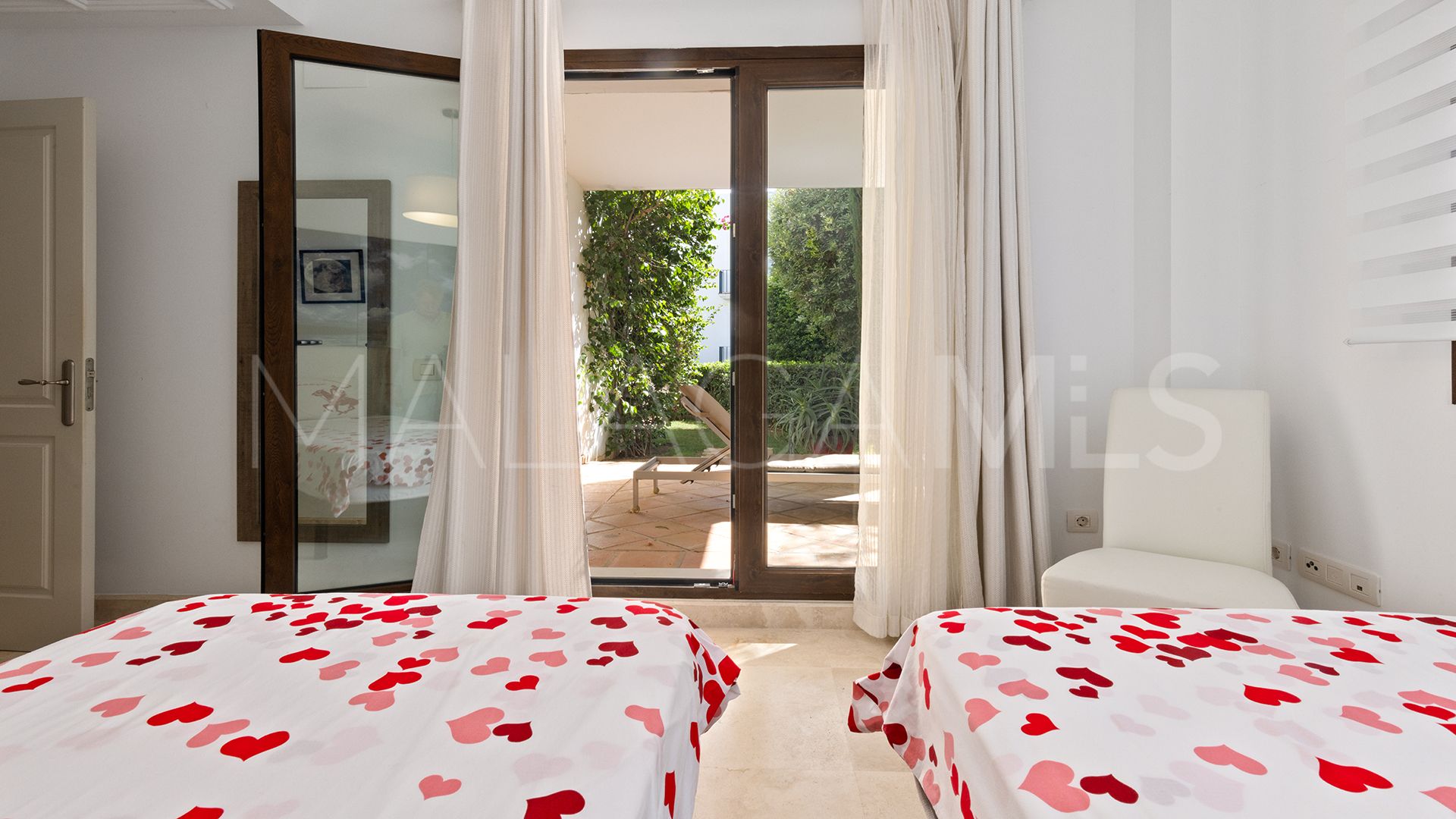 Appartement rez de chaussée for sale in Finca Cortesin