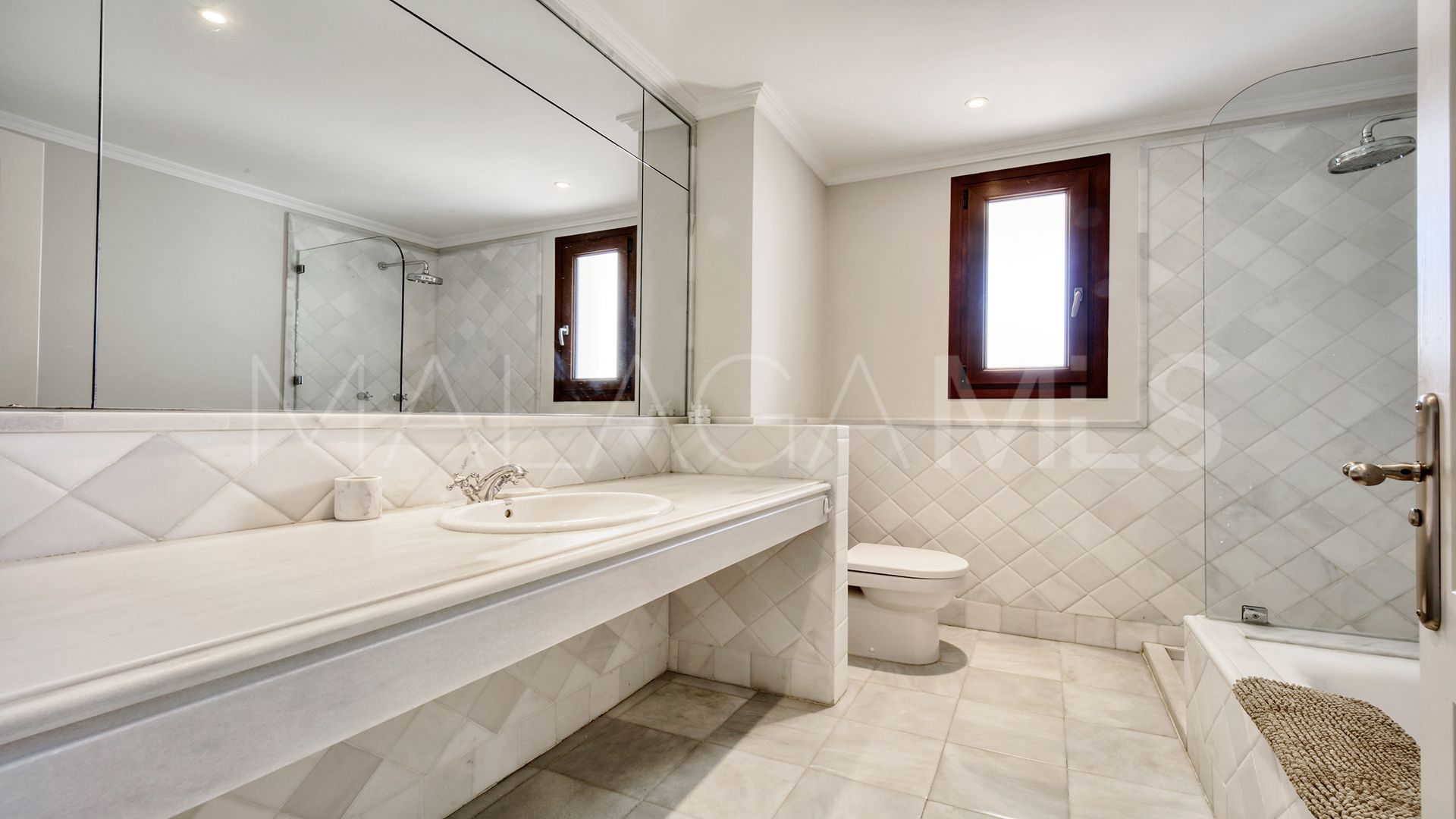 Buy apartamento planta baja with 3 bedrooms in Finca Cortesin