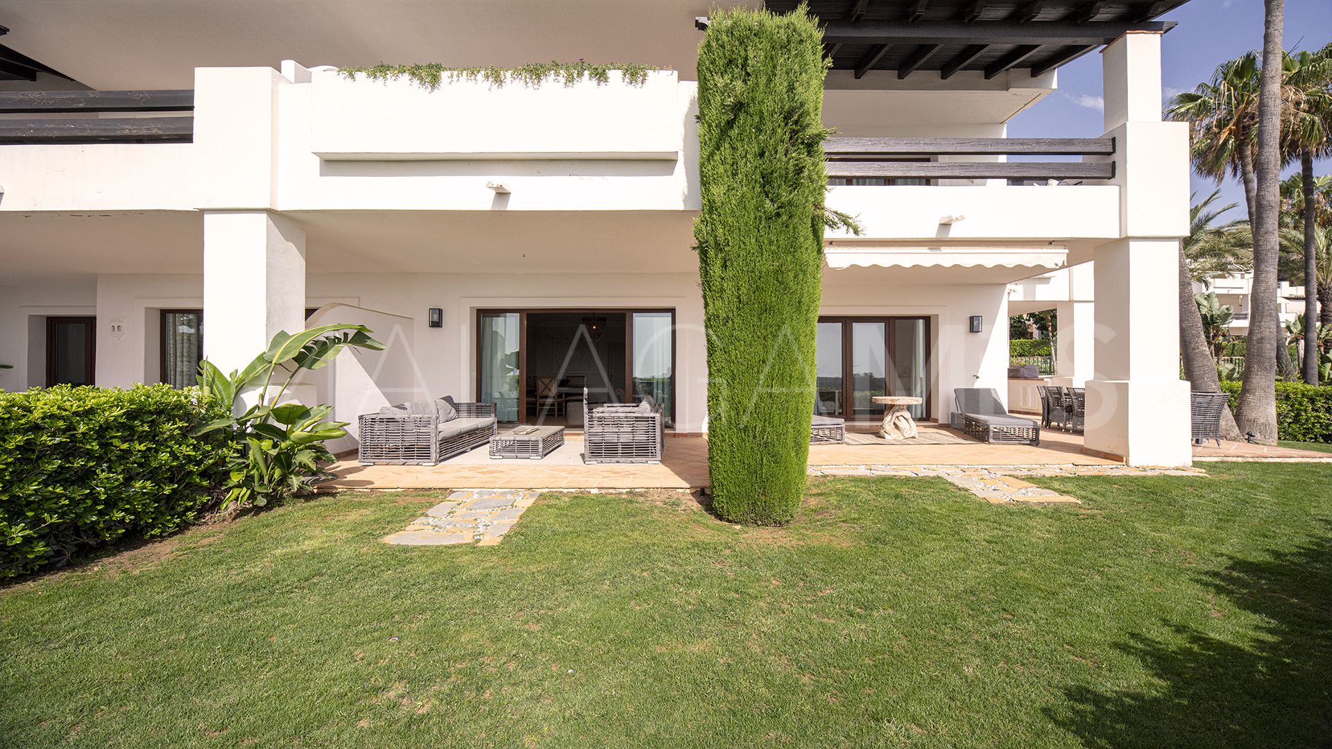 Buy apartamento planta baja with 3 bedrooms in Finca Cortesin