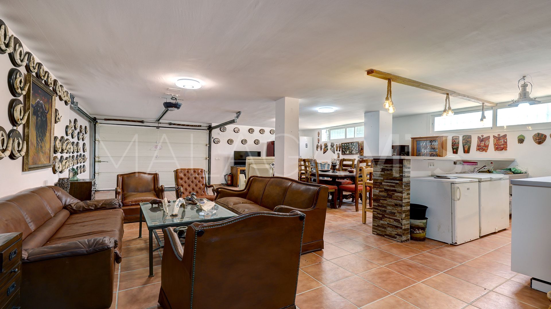 Villa for sale in Majestic with 5 bedrooms