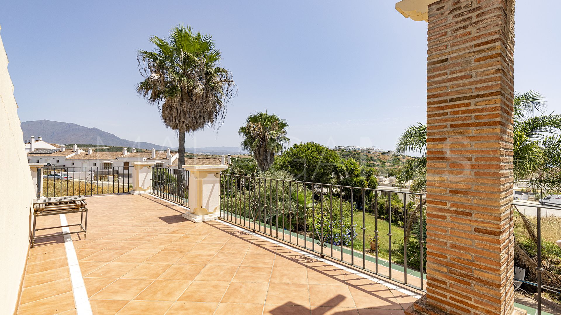 Villa for sale in Majestic with 5 bedrooms