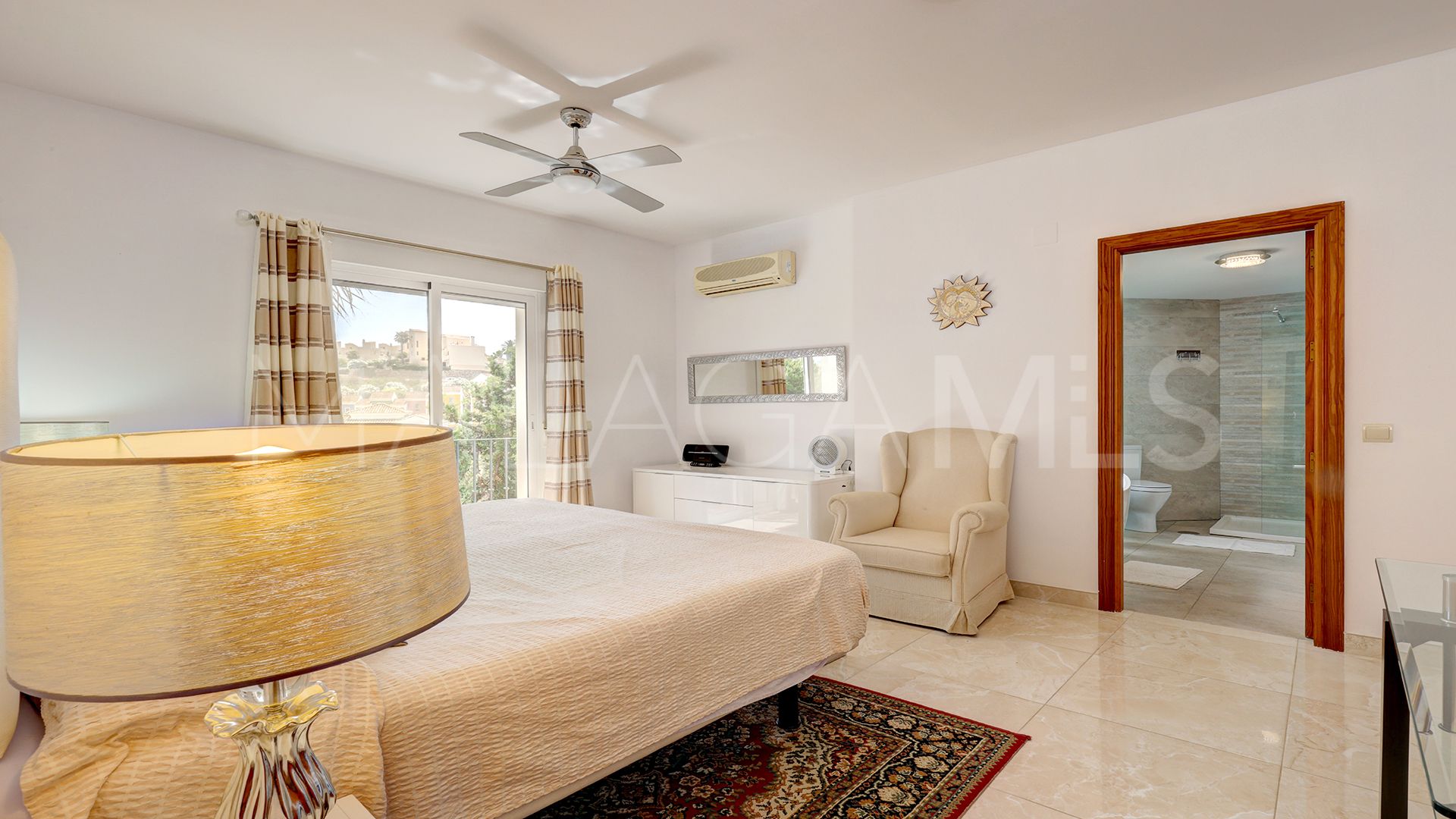 Villa for sale in Majestic with 5 bedrooms