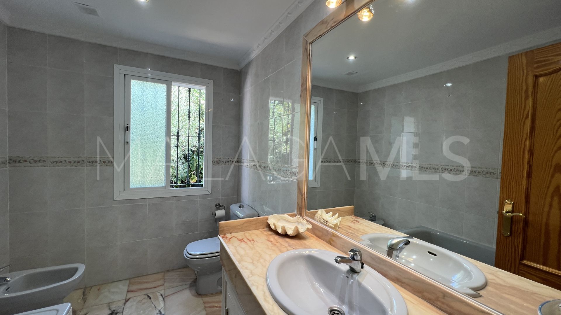 El Velerin 3 bedrooms finca for sale