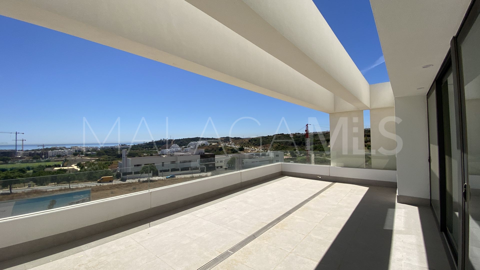 Appartement terrasse for sale in Azahar de Estepona