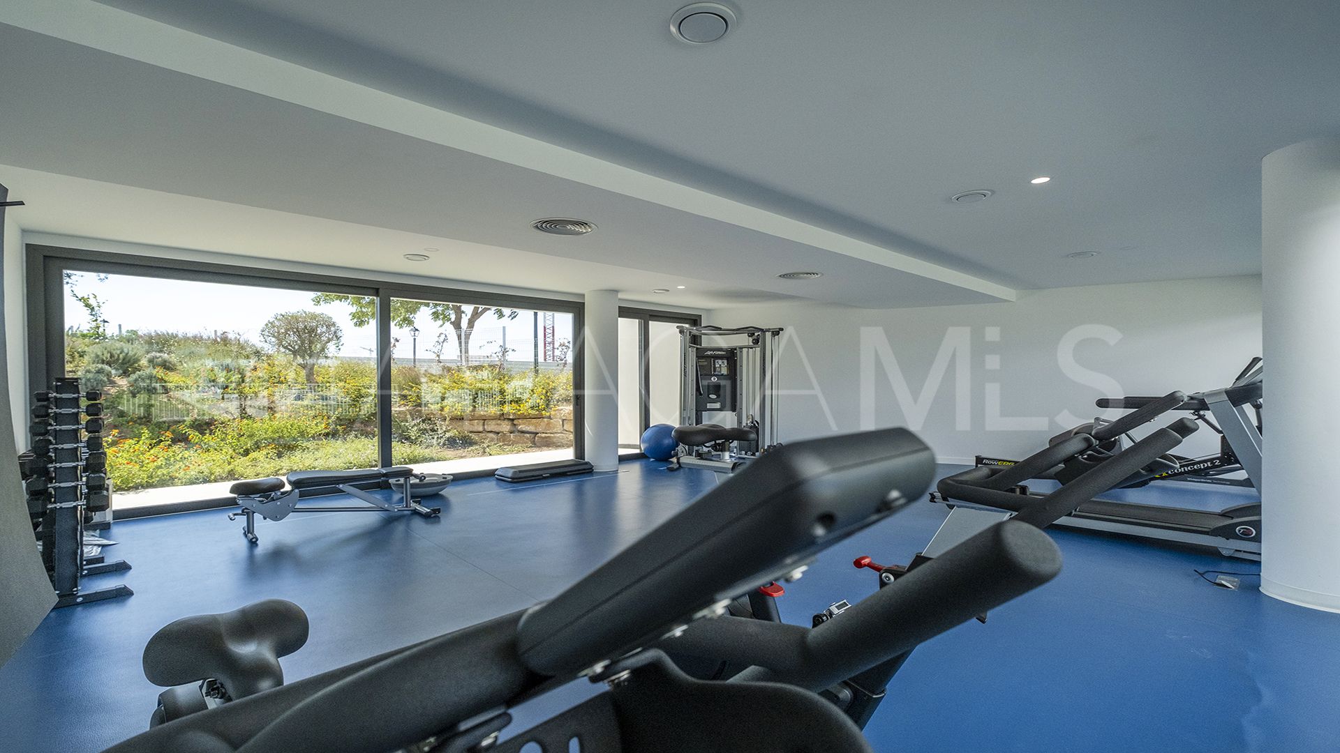 Appartement terrasse for sale in Azahar de Estepona