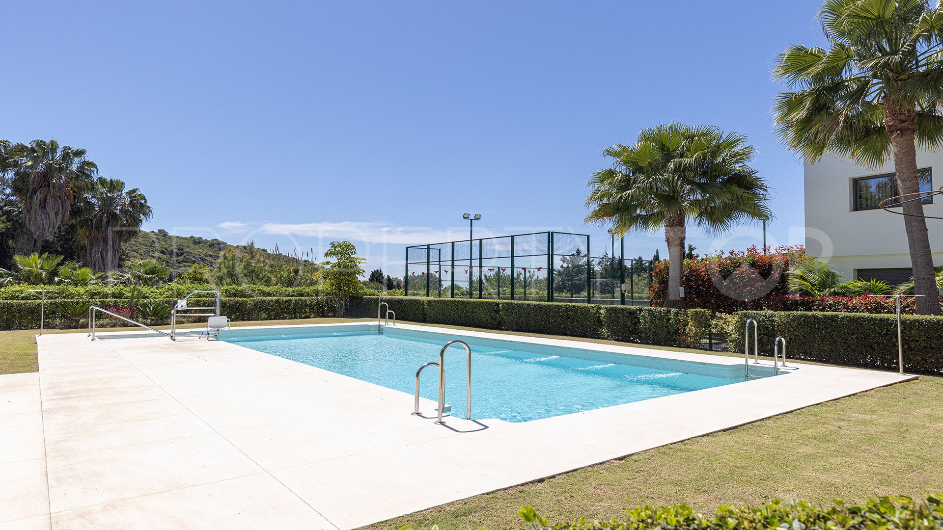 Apartamento con 3 dormitorios en venta en Casares Golf