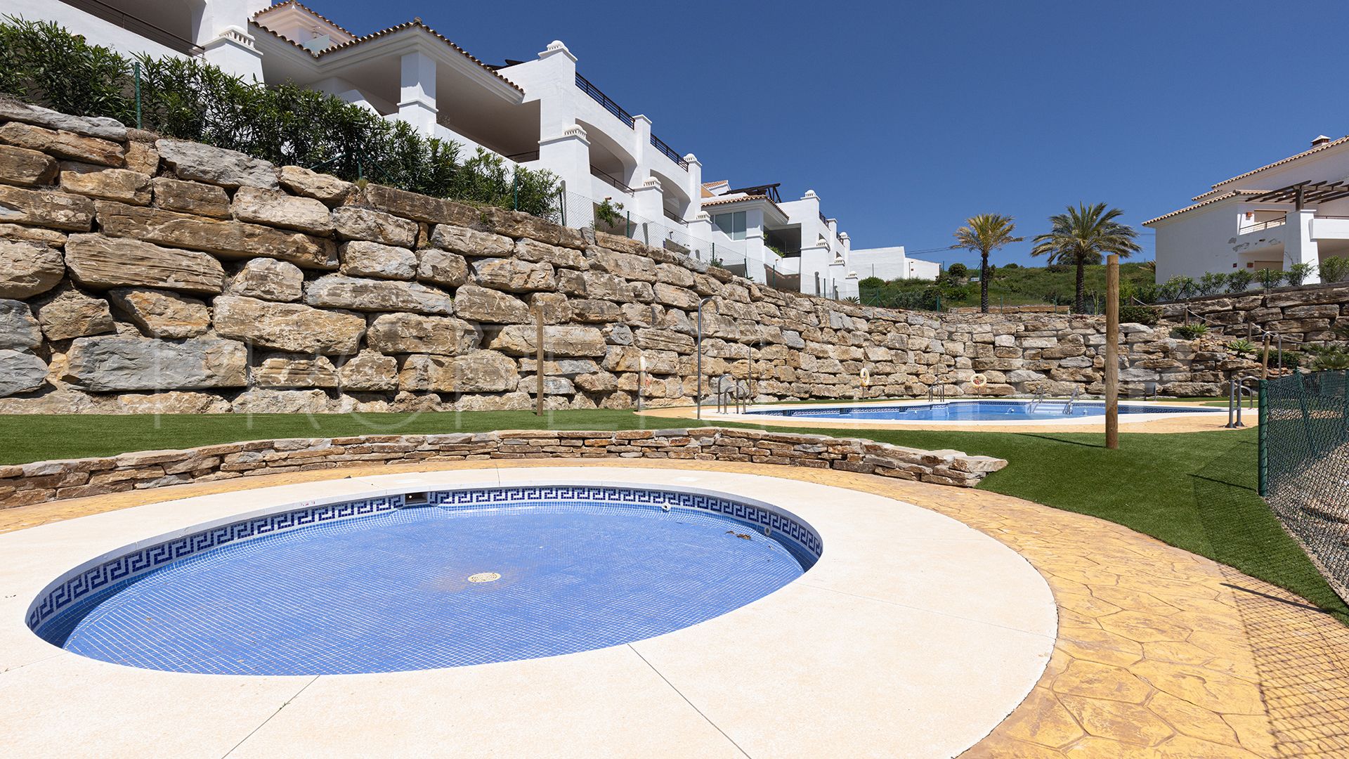 Casares Golf, apartamento planta baja a la venta