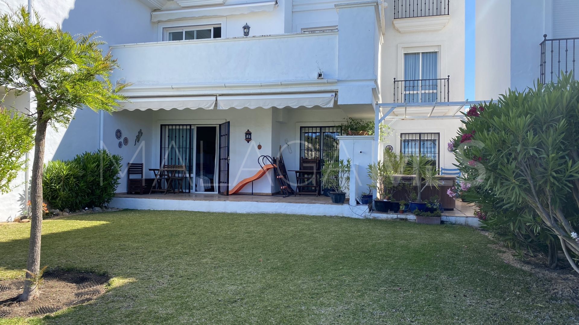 Buy apartamento planta baja in Casares Playa