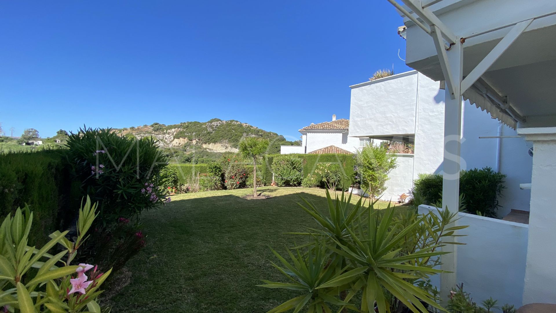 Buy apartamento planta baja in Casares Playa