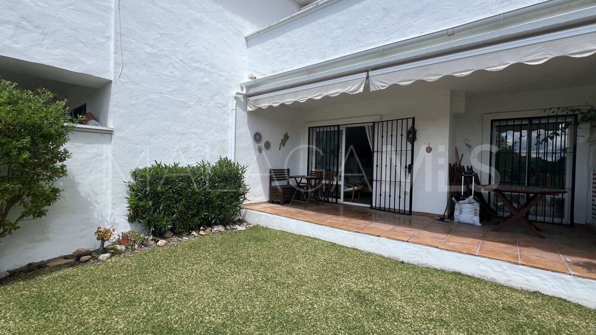 Buy apartamento planta baja in Casares Playa