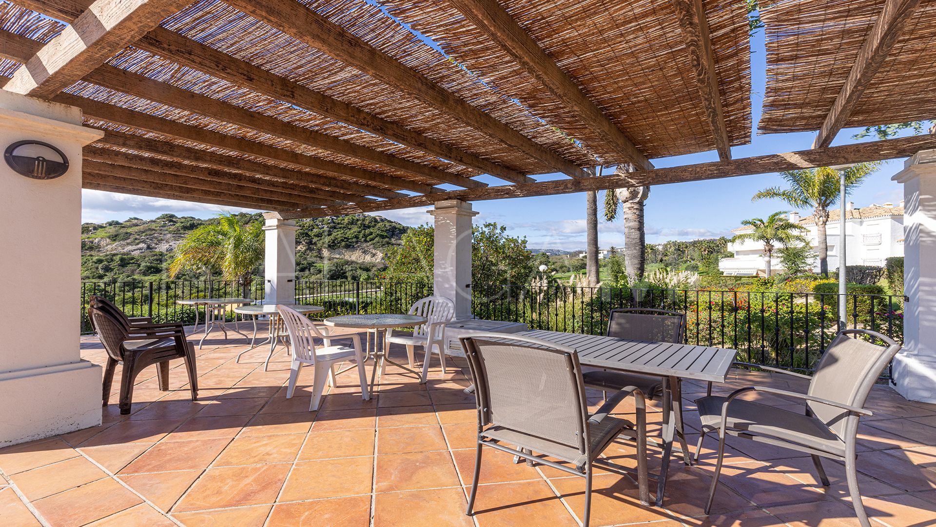 Buy apartamento planta baja in Casares Playa