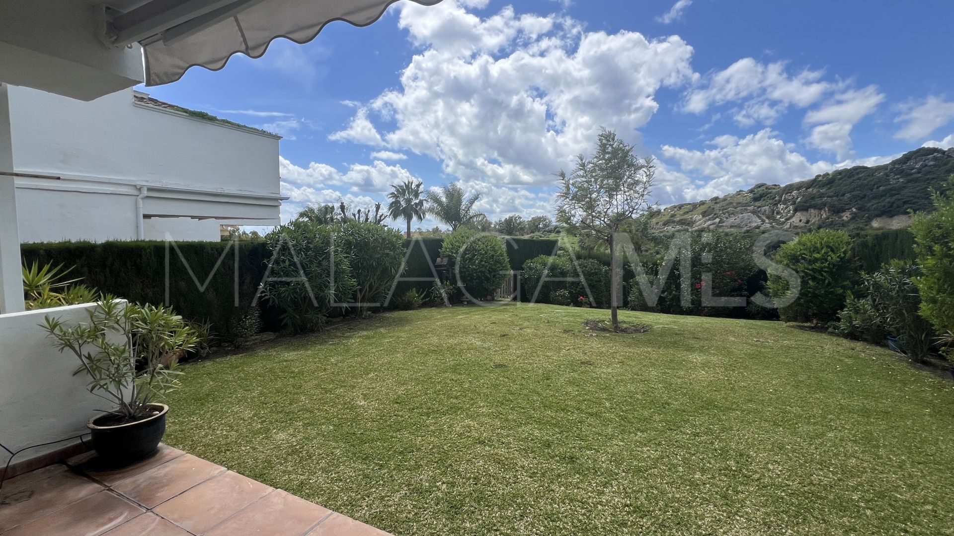 Buy apartamento planta baja in Casares Playa