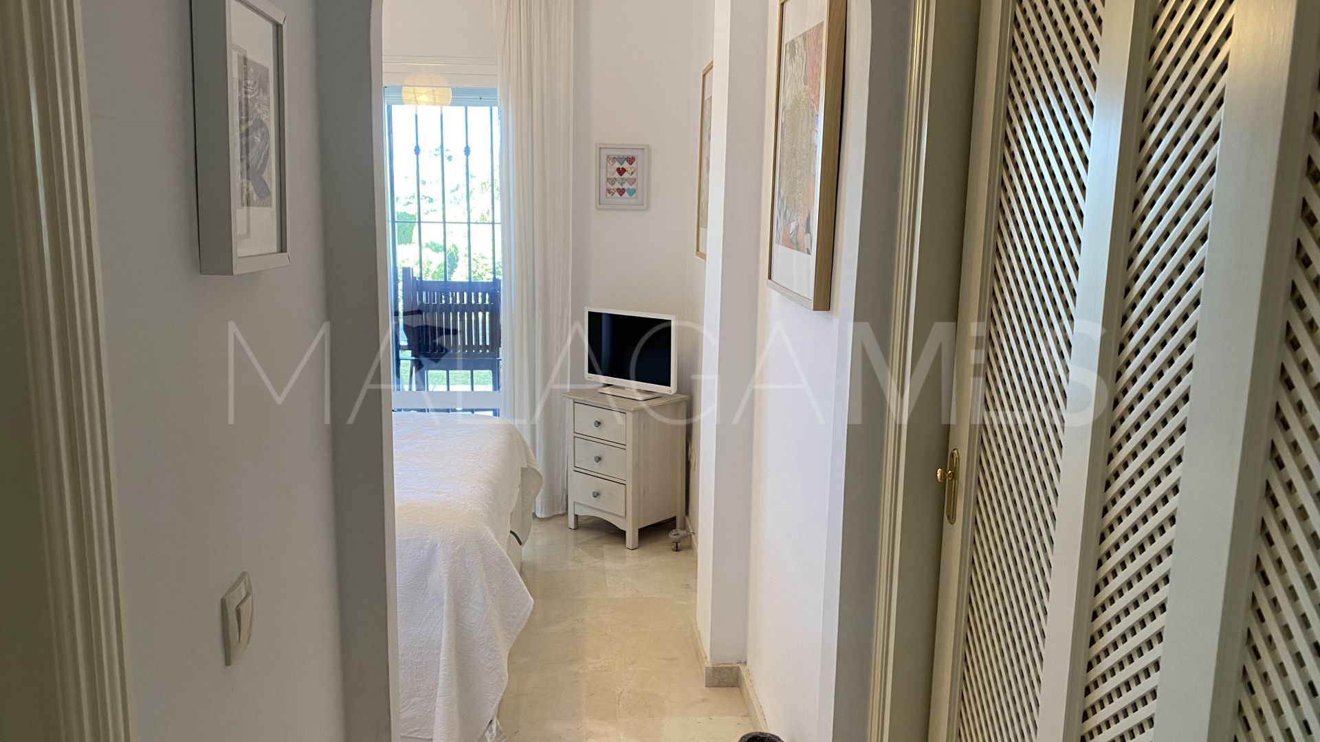 Buy apartamento planta baja in Casares Playa