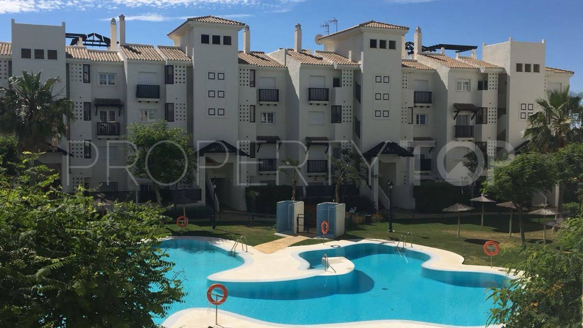 For sale penthouse in Sabinillas with 2 bedrooms