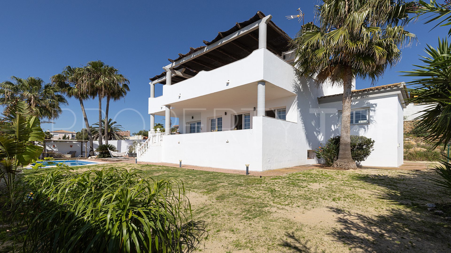 Villa in Torreguadiaro for sale