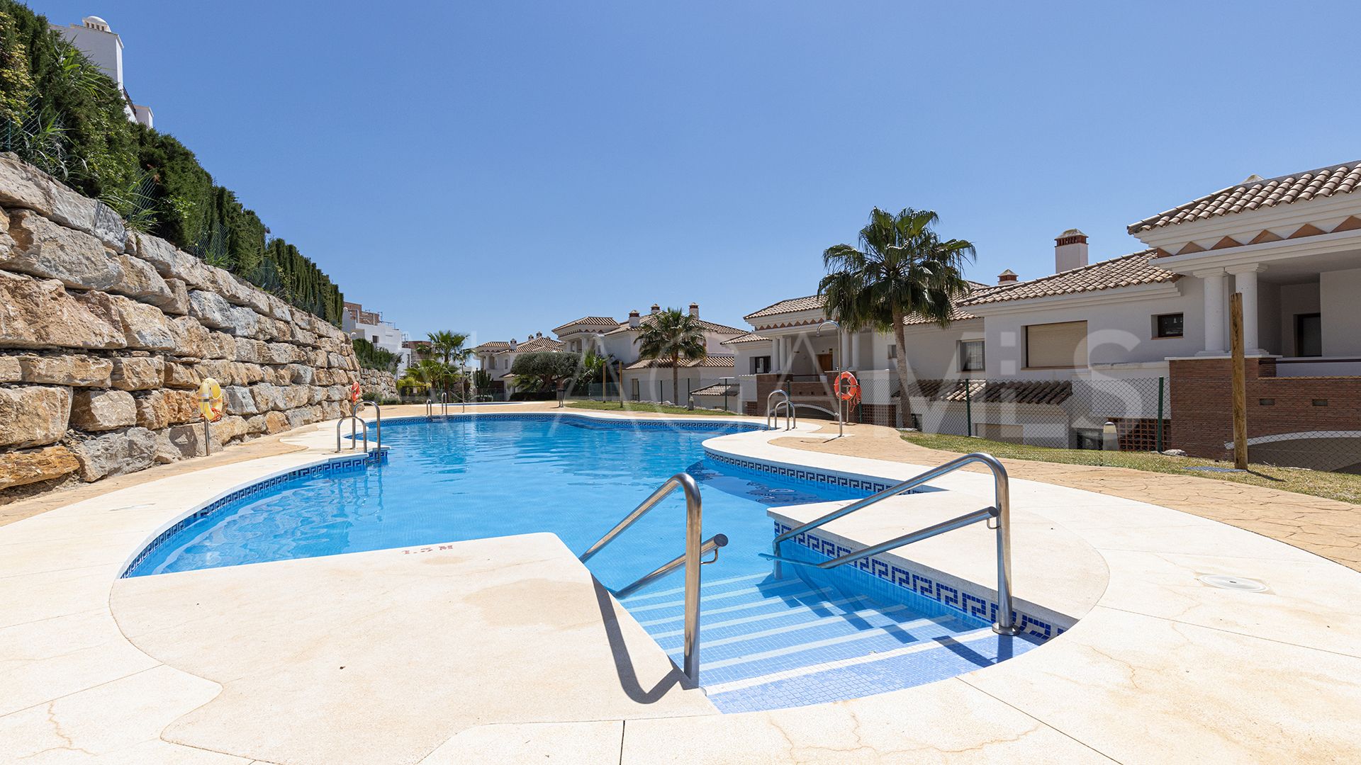 Ground floor apartment with 2 bedrooms for sale in Casares Golf