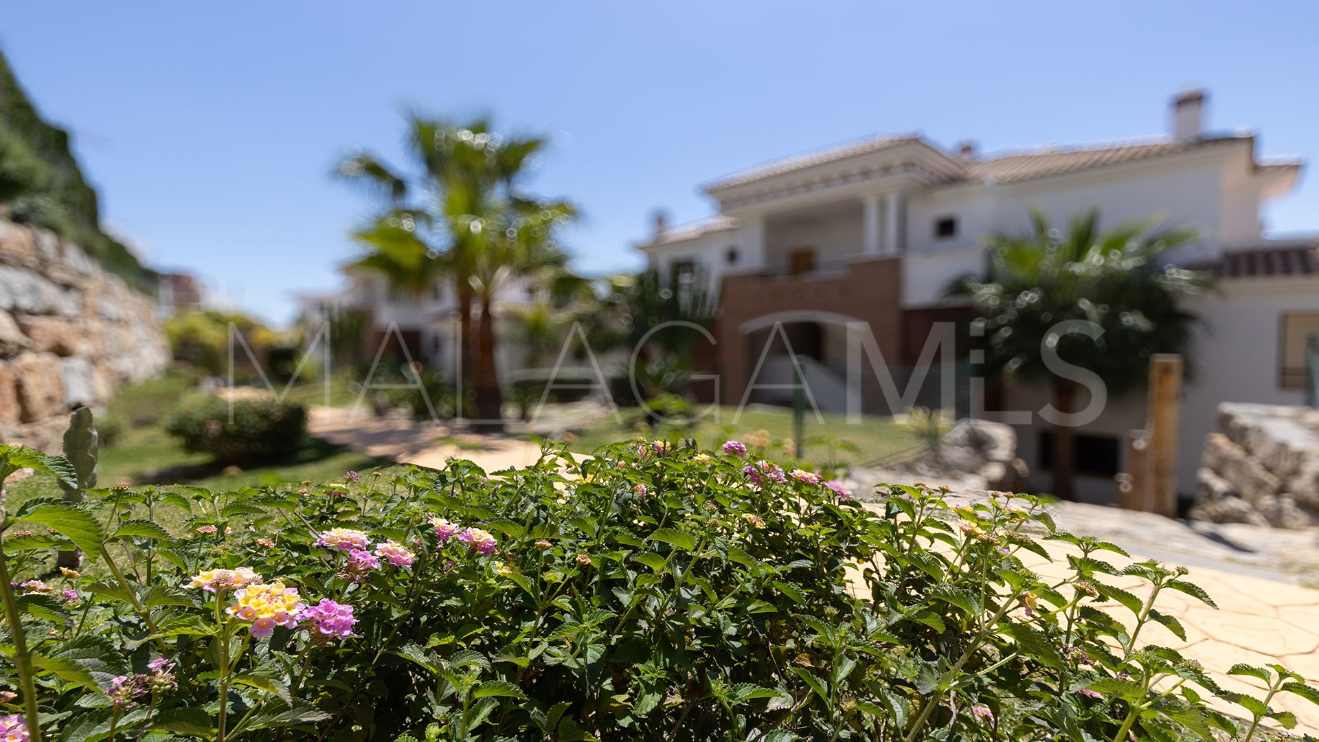 Bottenvåningslägenhet for sale in Casares Golf