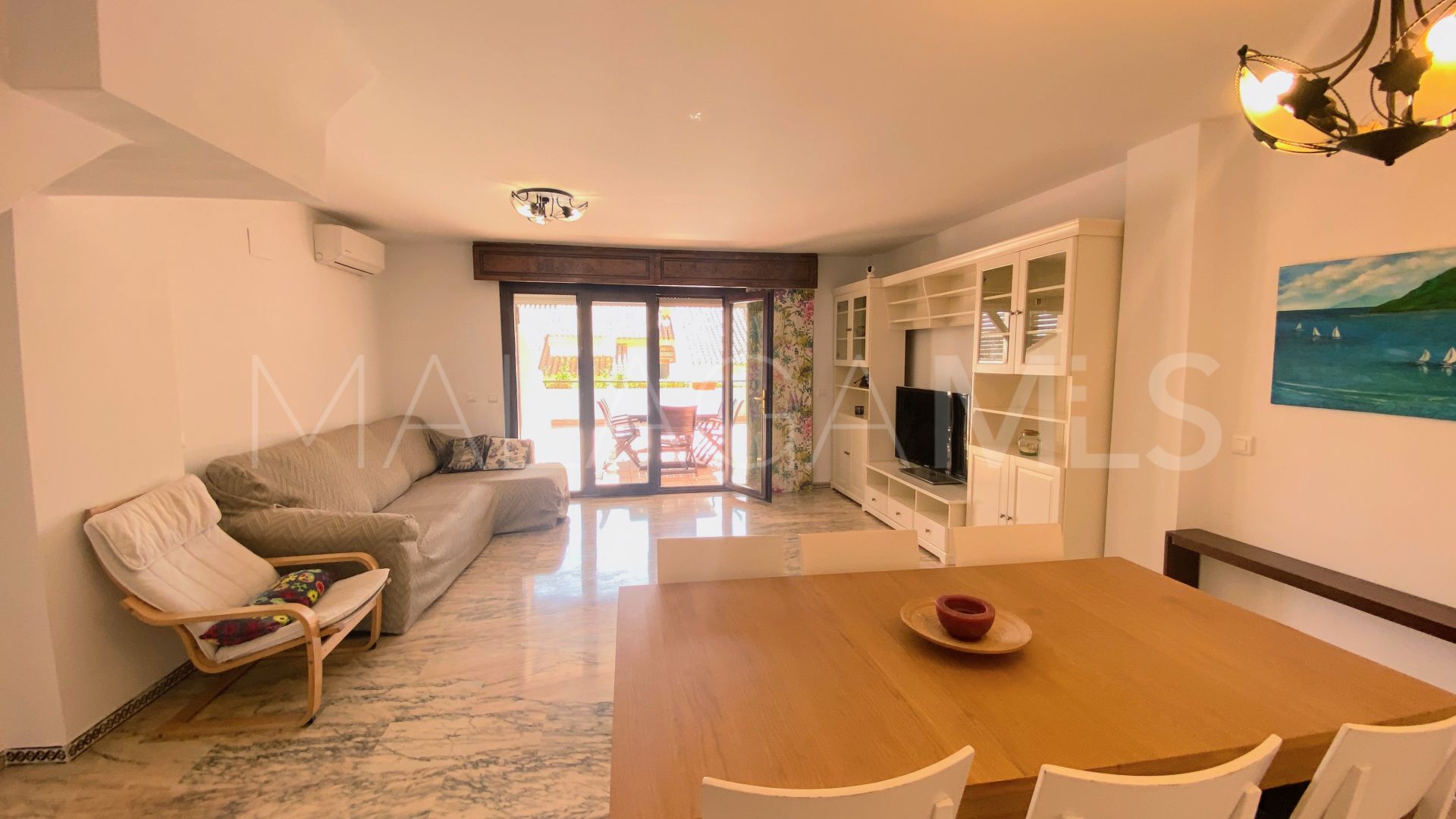 For sale 4 bedrooms town house in Manilva Beach