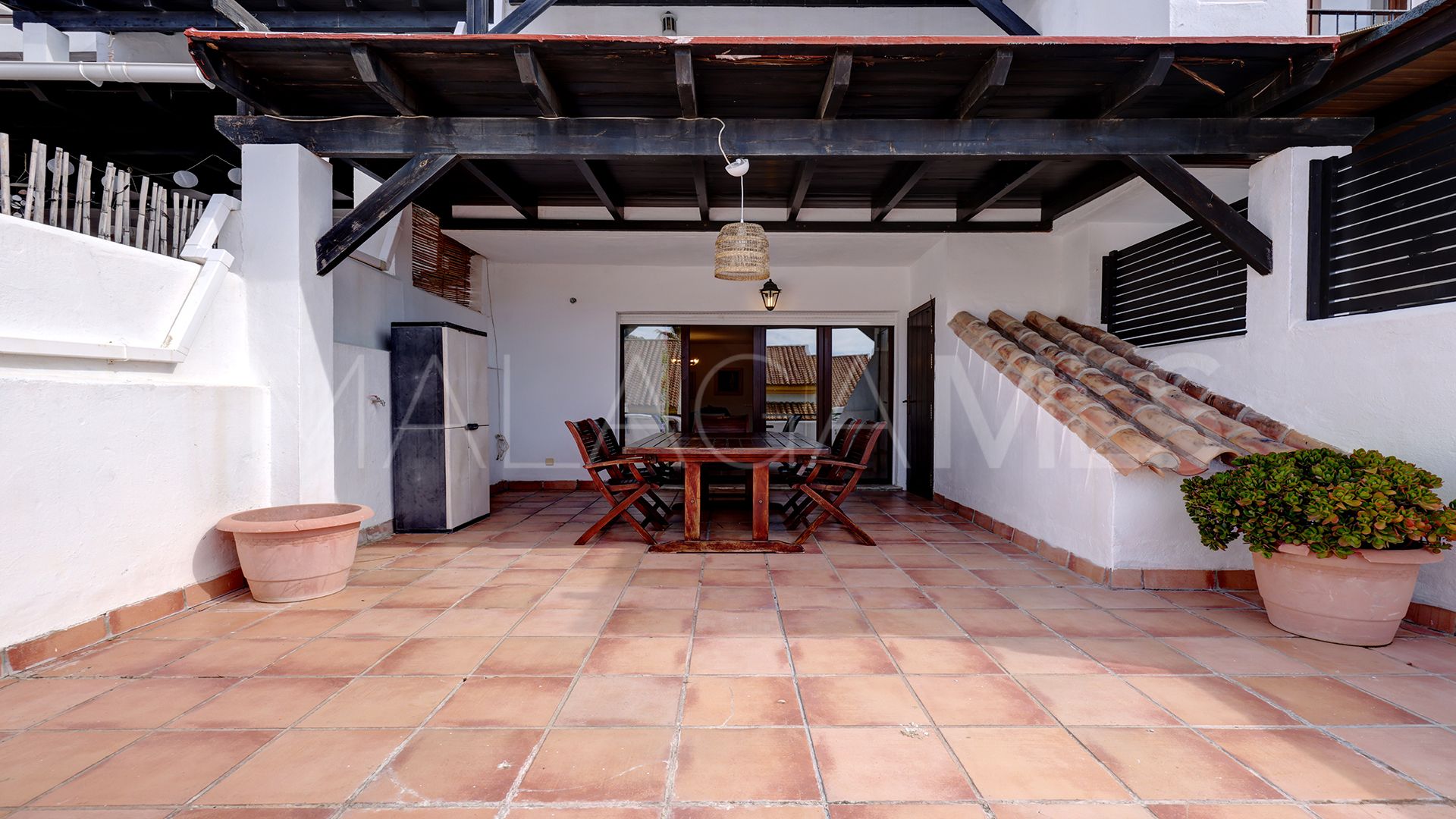 For sale 4 bedrooms town house in Manilva Beach