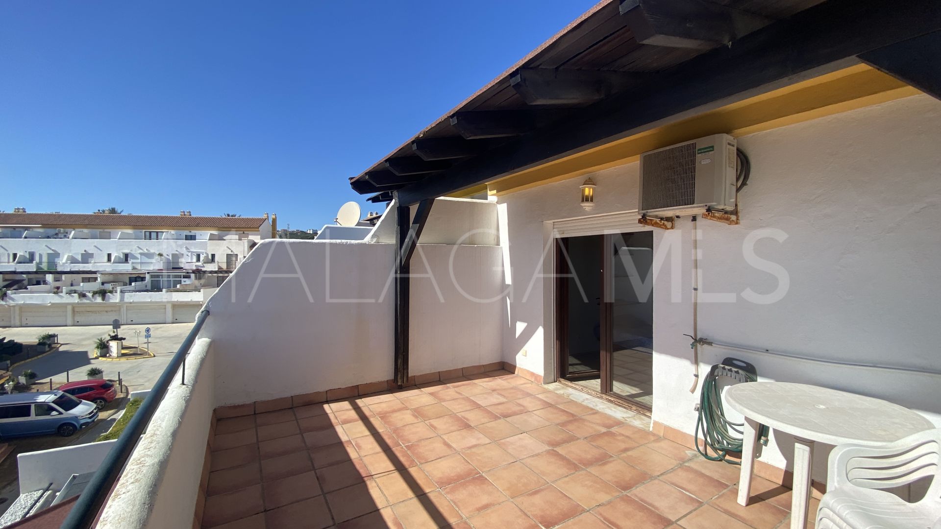 For sale 4 bedrooms town house in Manilva Beach