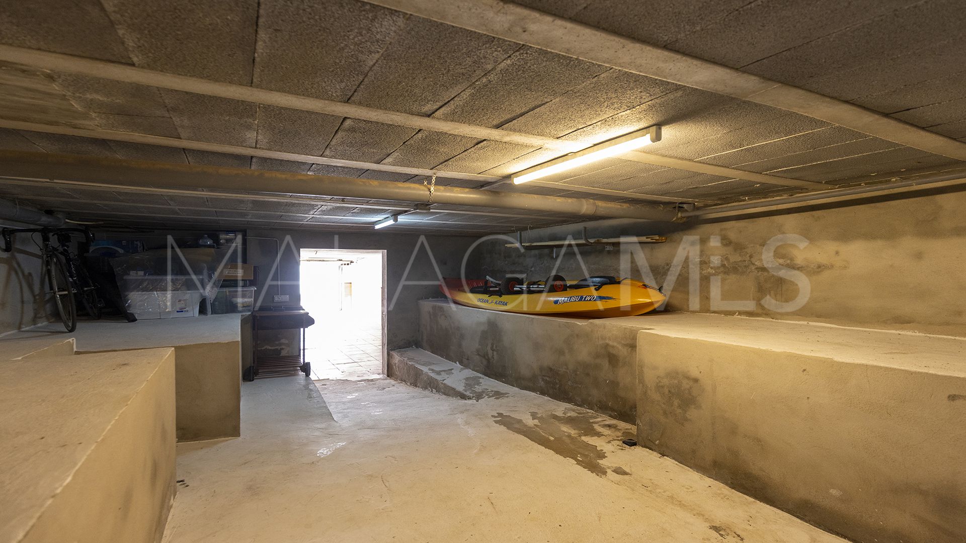 For sale 4 bedrooms town house in Manilva Beach