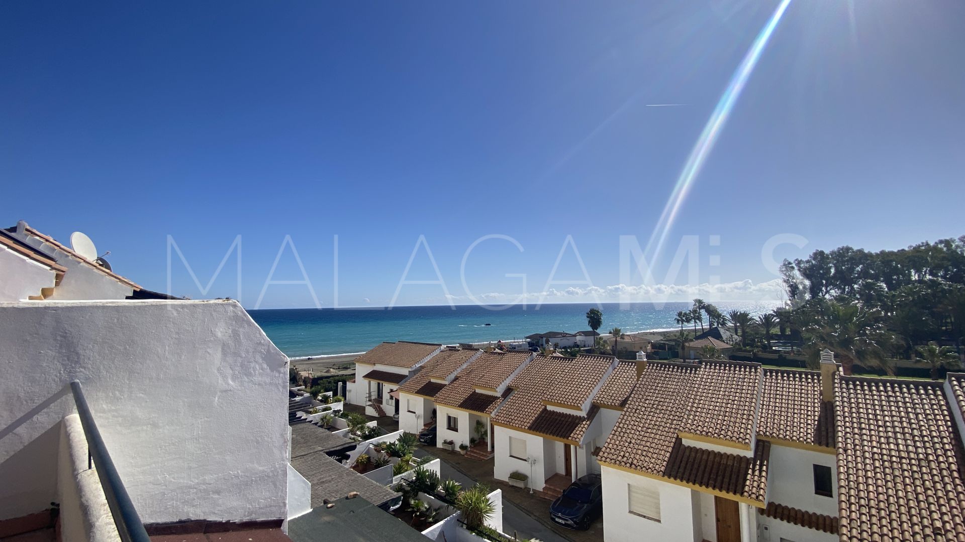 For sale 4 bedrooms town house in Manilva Beach