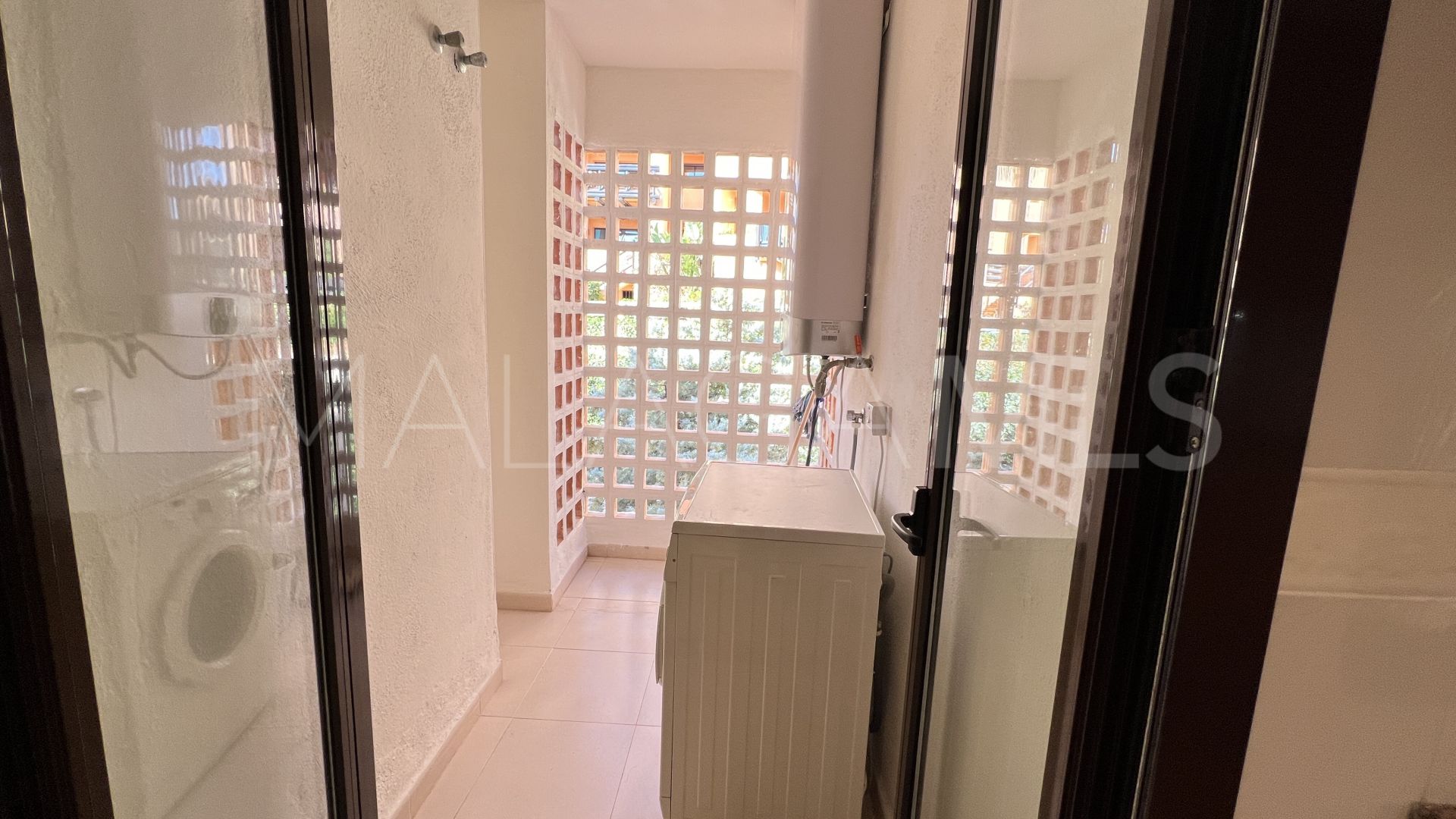 Buy atico with 3 bedrooms in Manilva