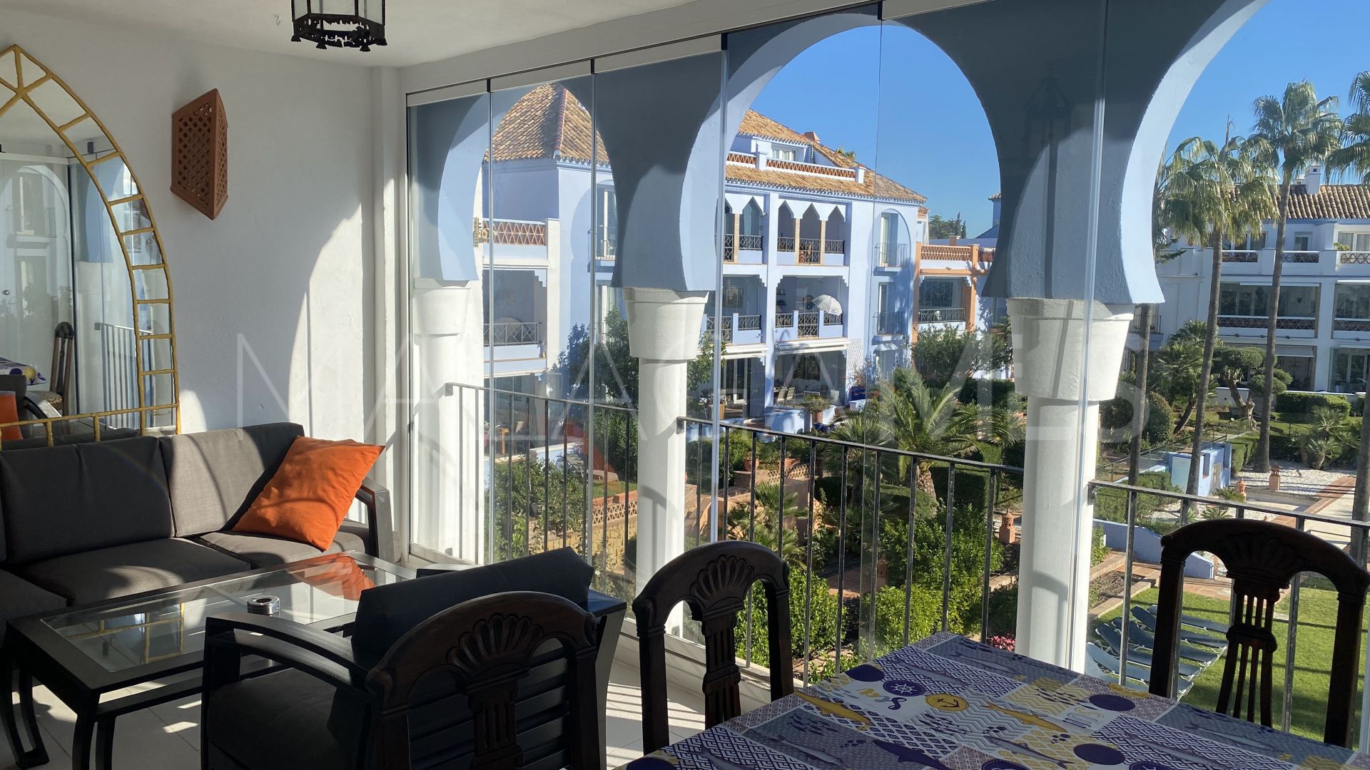 Zweistöckiges penthouse for sale in Casares Playa
