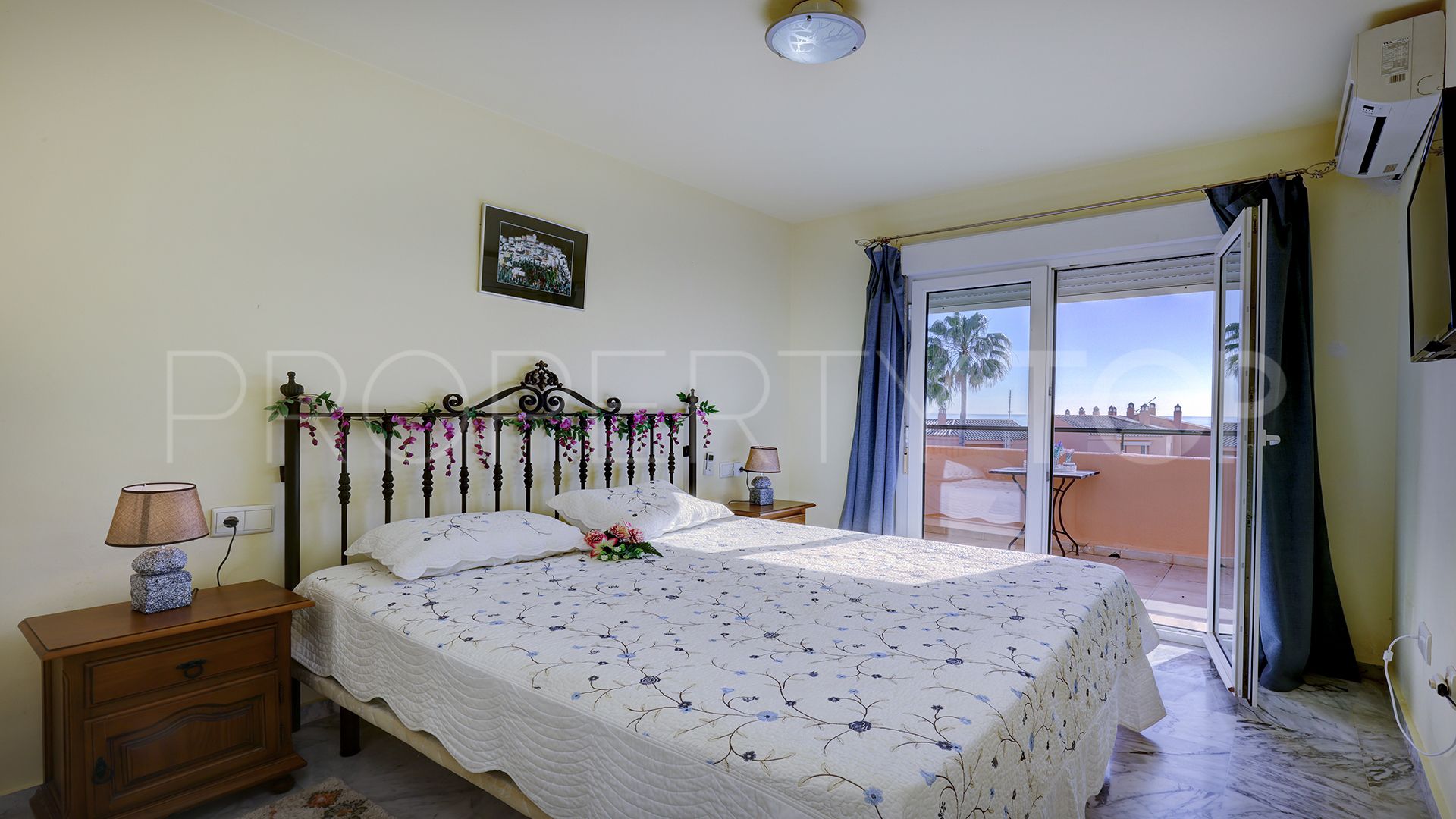Buy Manilva Beach duplex penthouse with 3 bedrooms