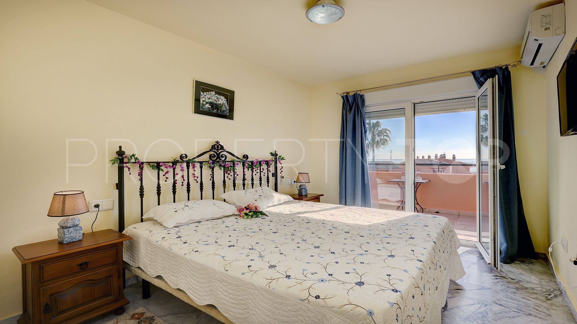 Buy Manilva Beach duplex penthouse with 3 bedrooms