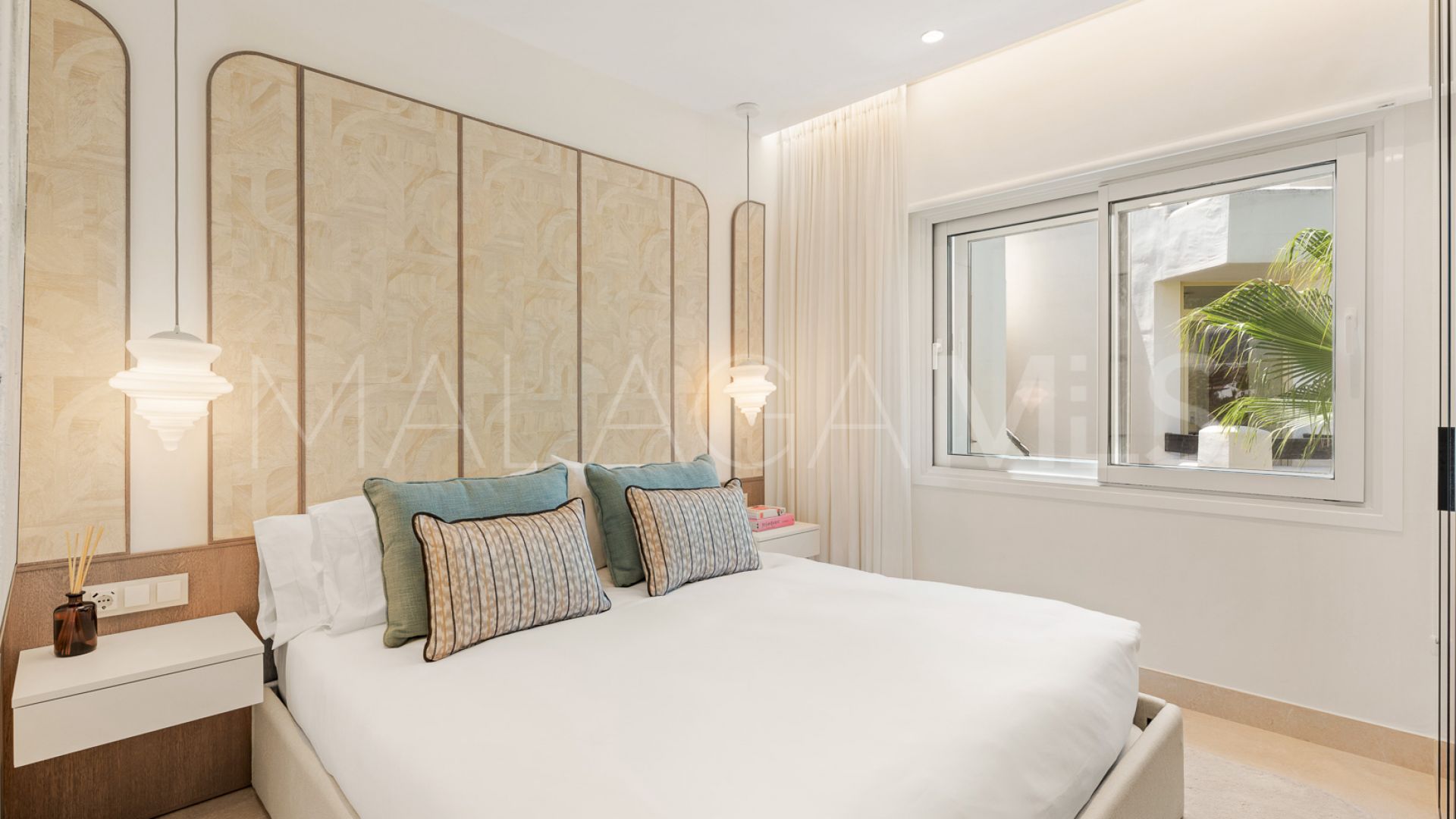 3 bedrooms penthouse for sale in Beach Side New Golden Mile