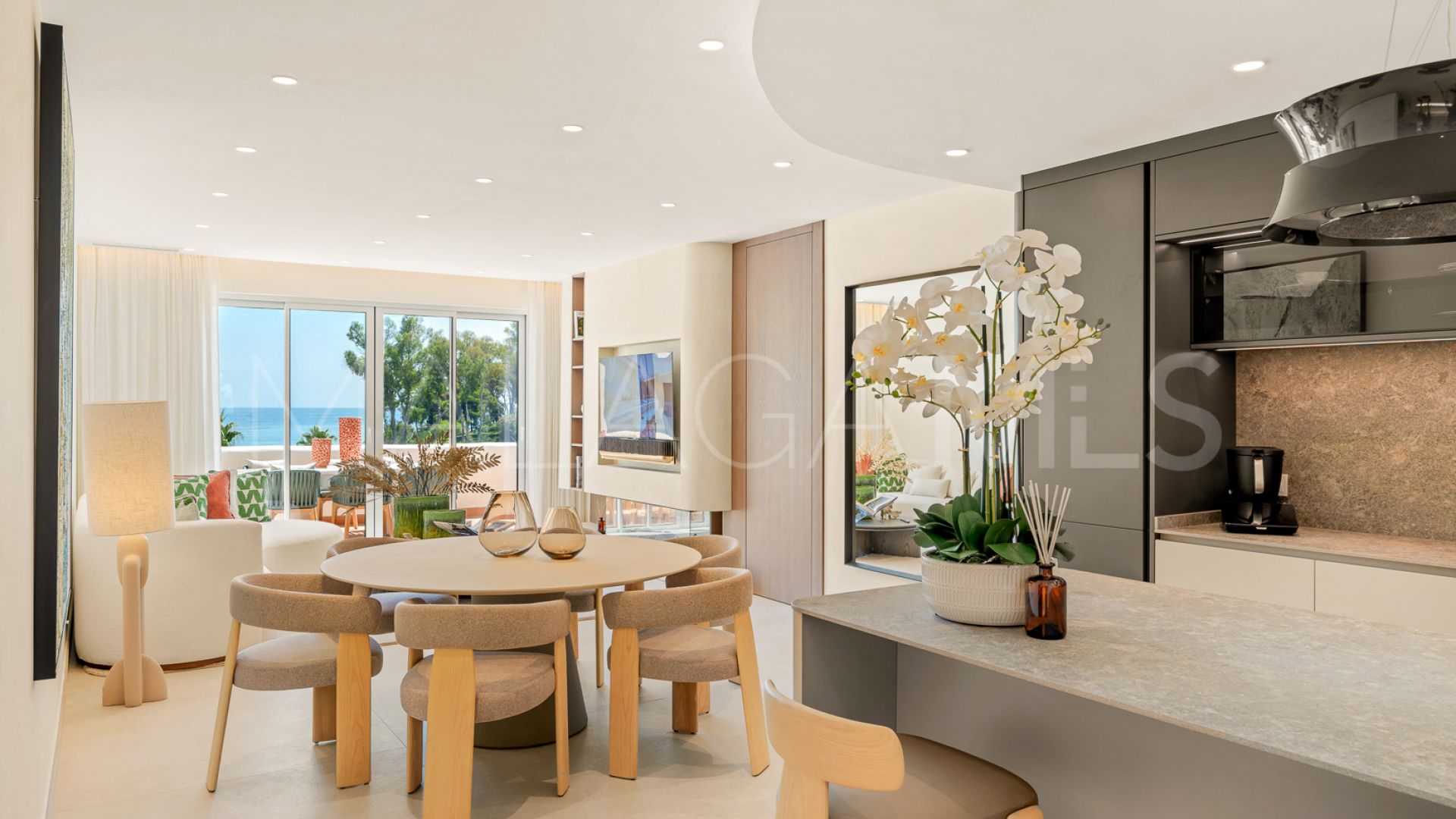 3 bedrooms penthouse for sale in Beach Side New Golden Mile