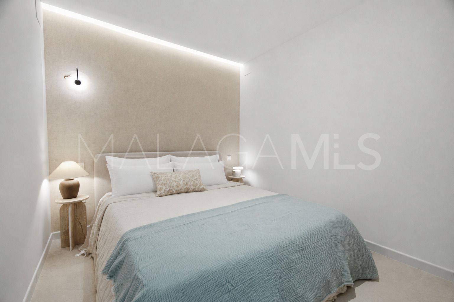 Duplex penthouse for sale in Lomas del Marqués
