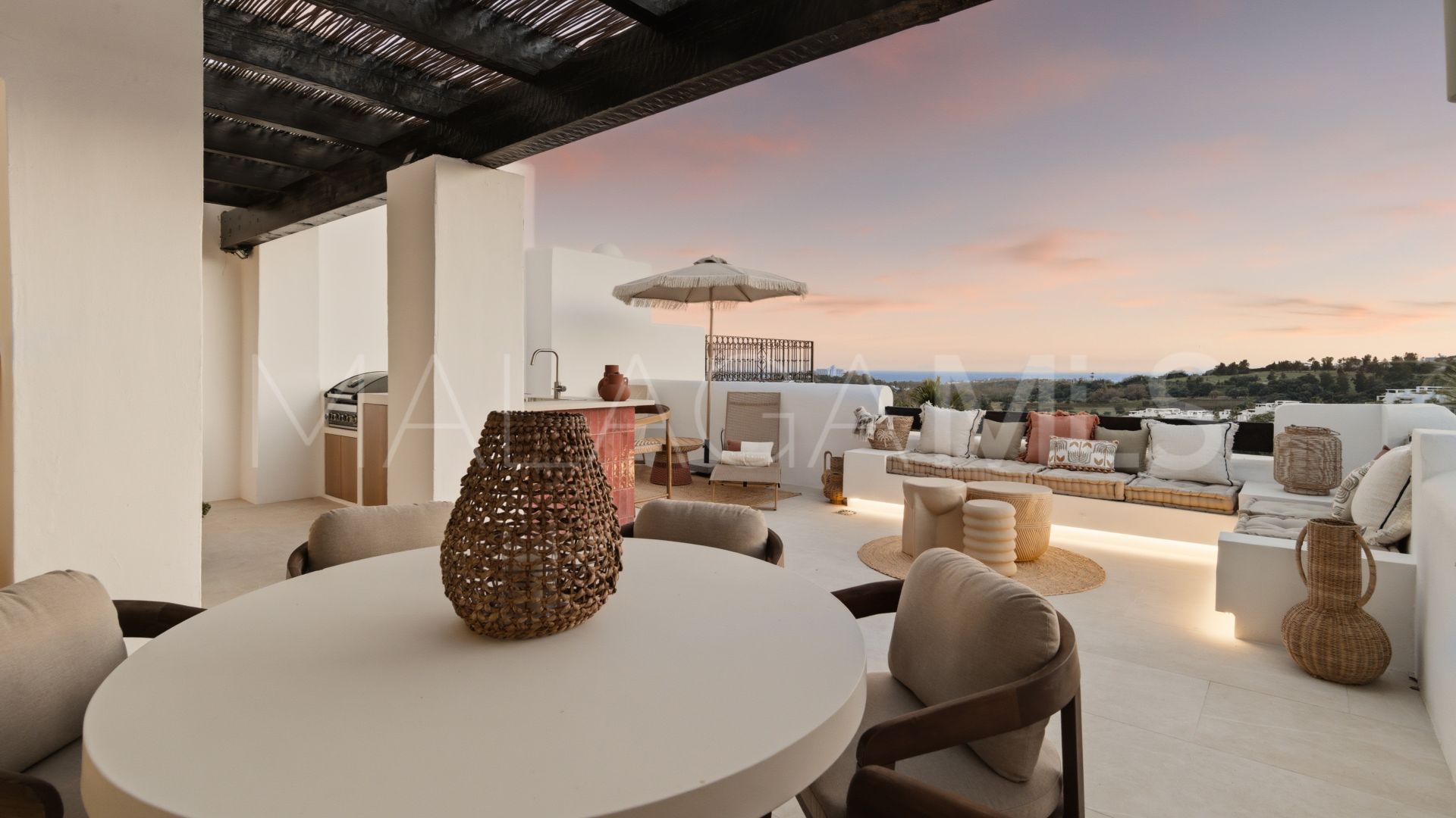 Duplex penthouse for sale in Lomas del Marqués