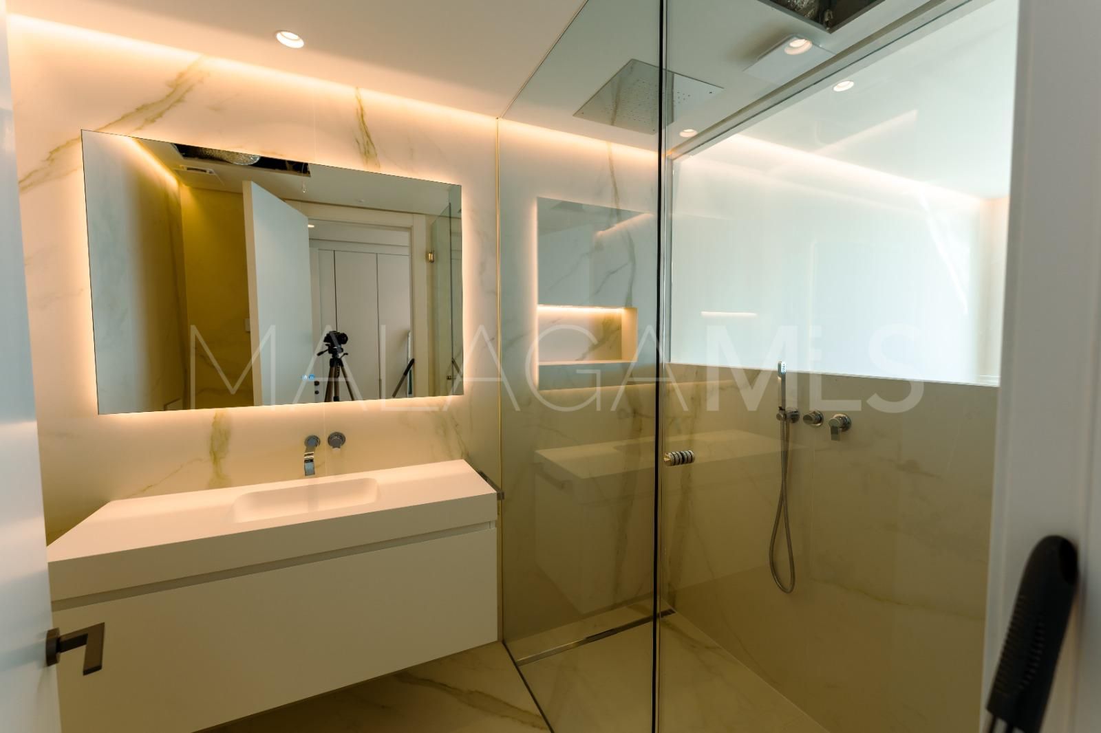 Ojen, atico duplex de 4 bedrooms a la venta