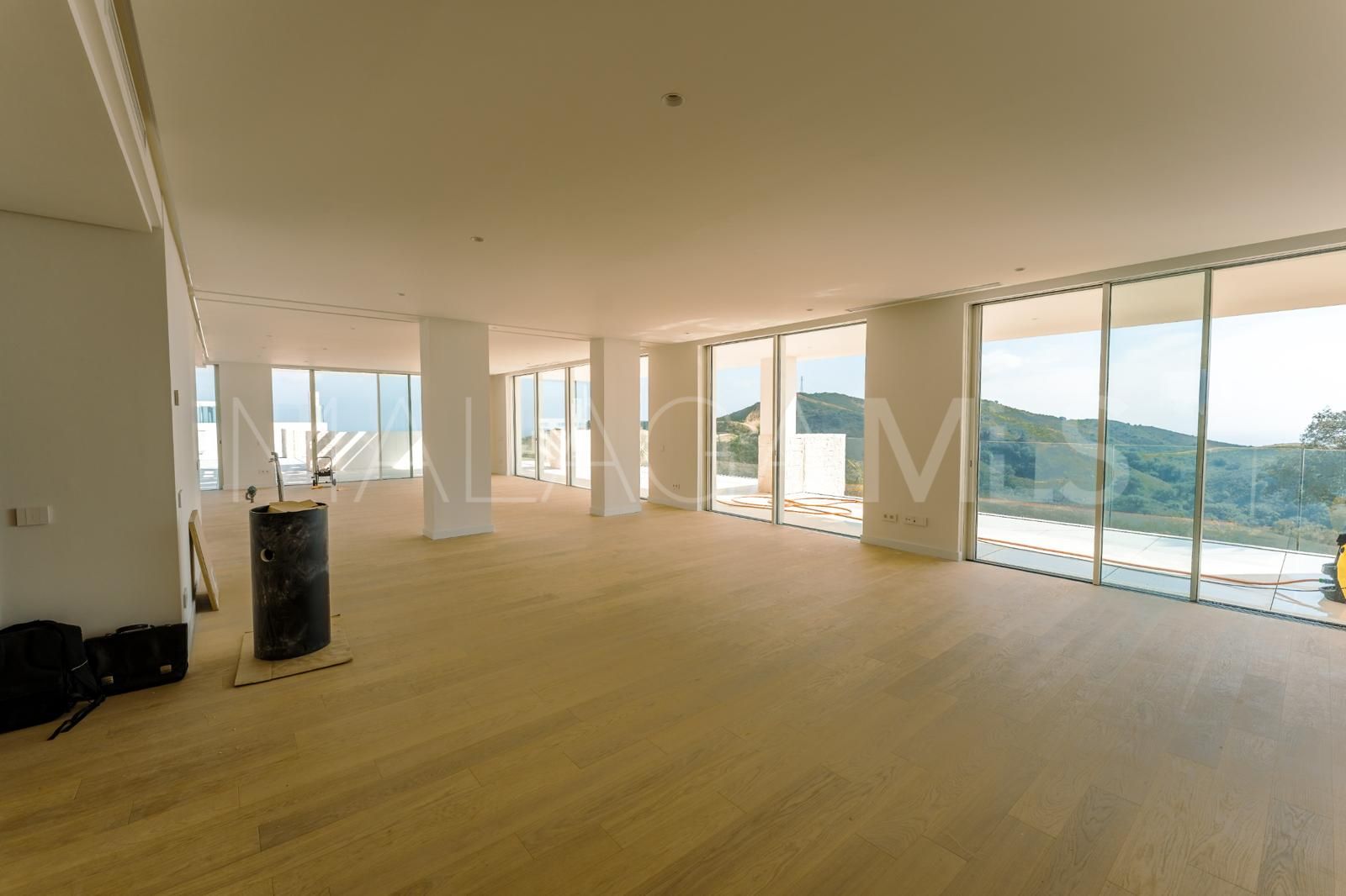 Ojen, atico duplex de 4 bedrooms a la venta