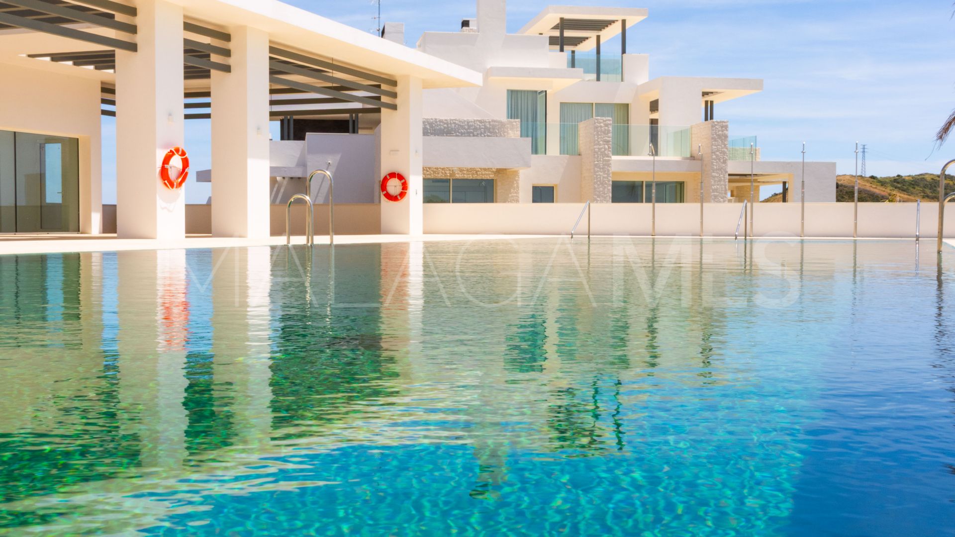 Ojen, atico duplex de 4 bedrooms a la venta
