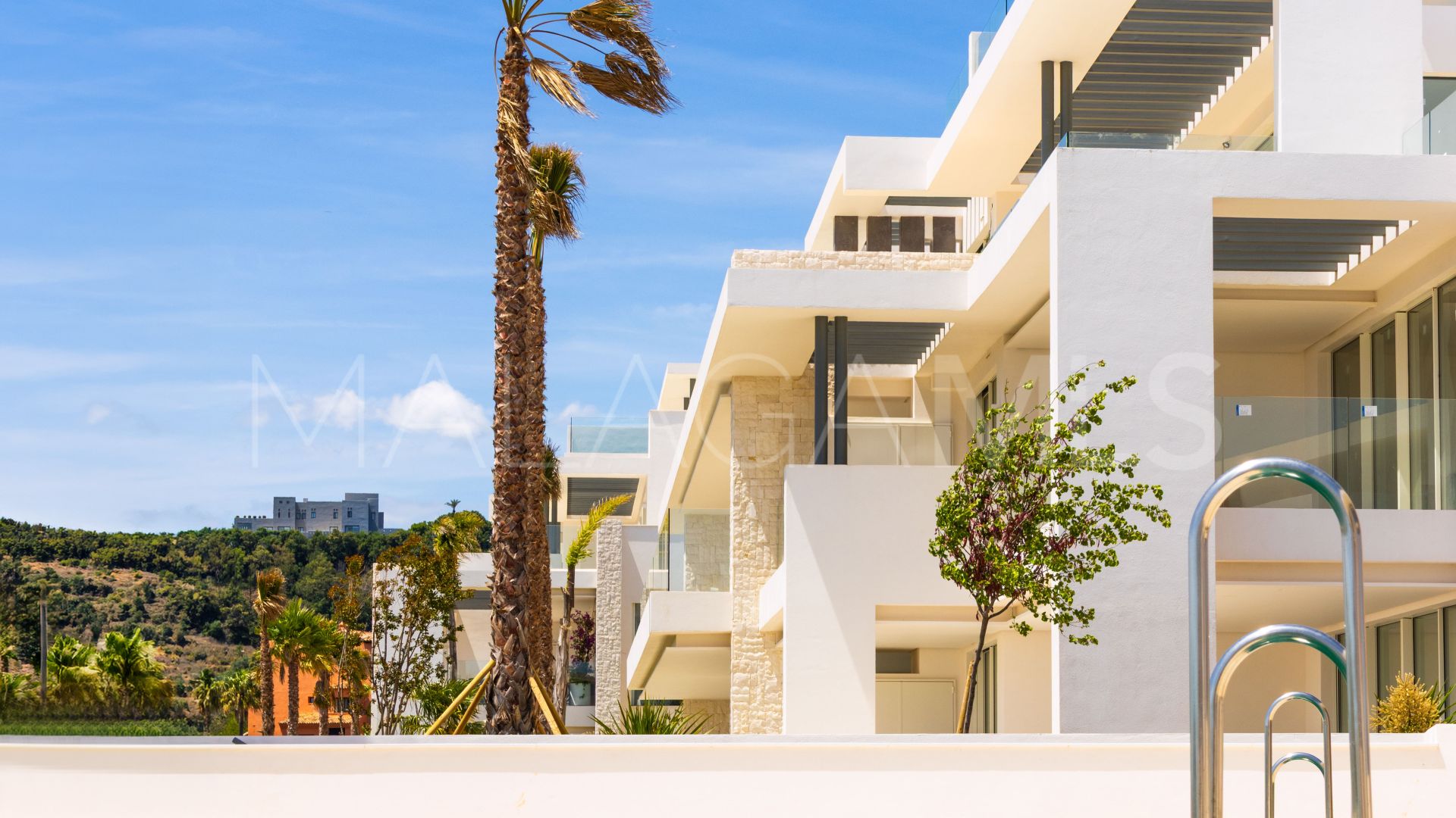 Ojen, atico duplex de 4 bedrooms a la venta