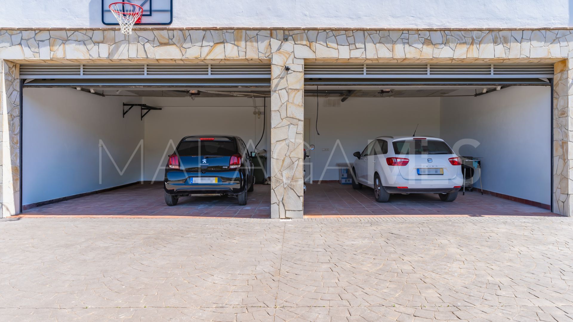 For sale La Cala Golf Resort villa with 5 bedrooms