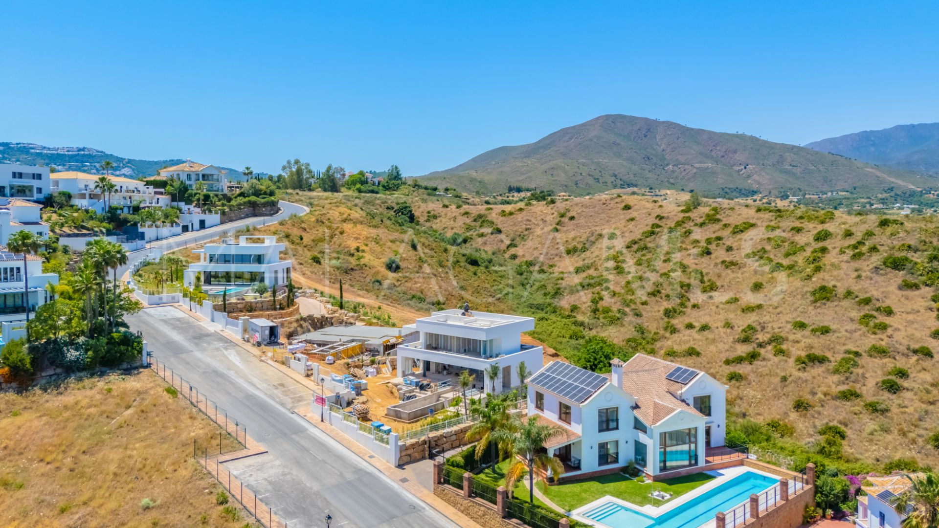 For sale La Cala Golf Resort villa with 5 bedrooms