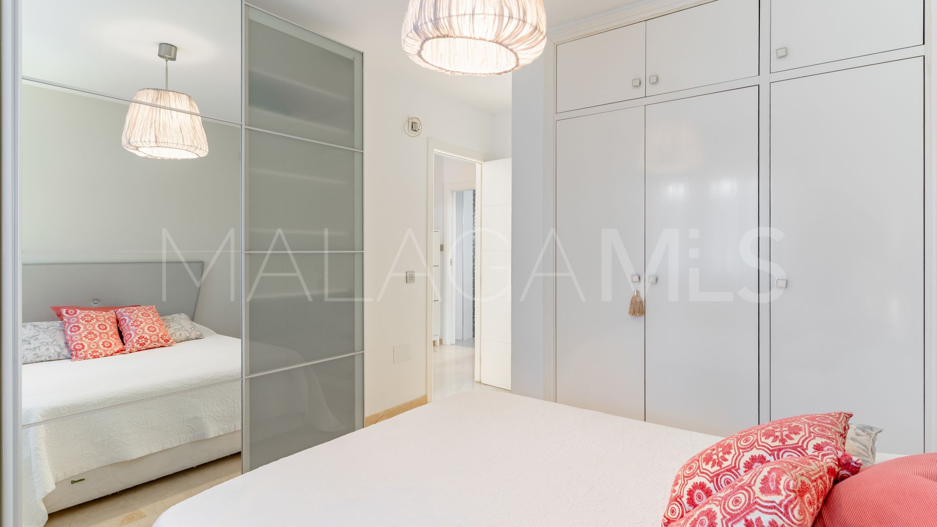 For sale 2 bedrooms town house in La Capellania