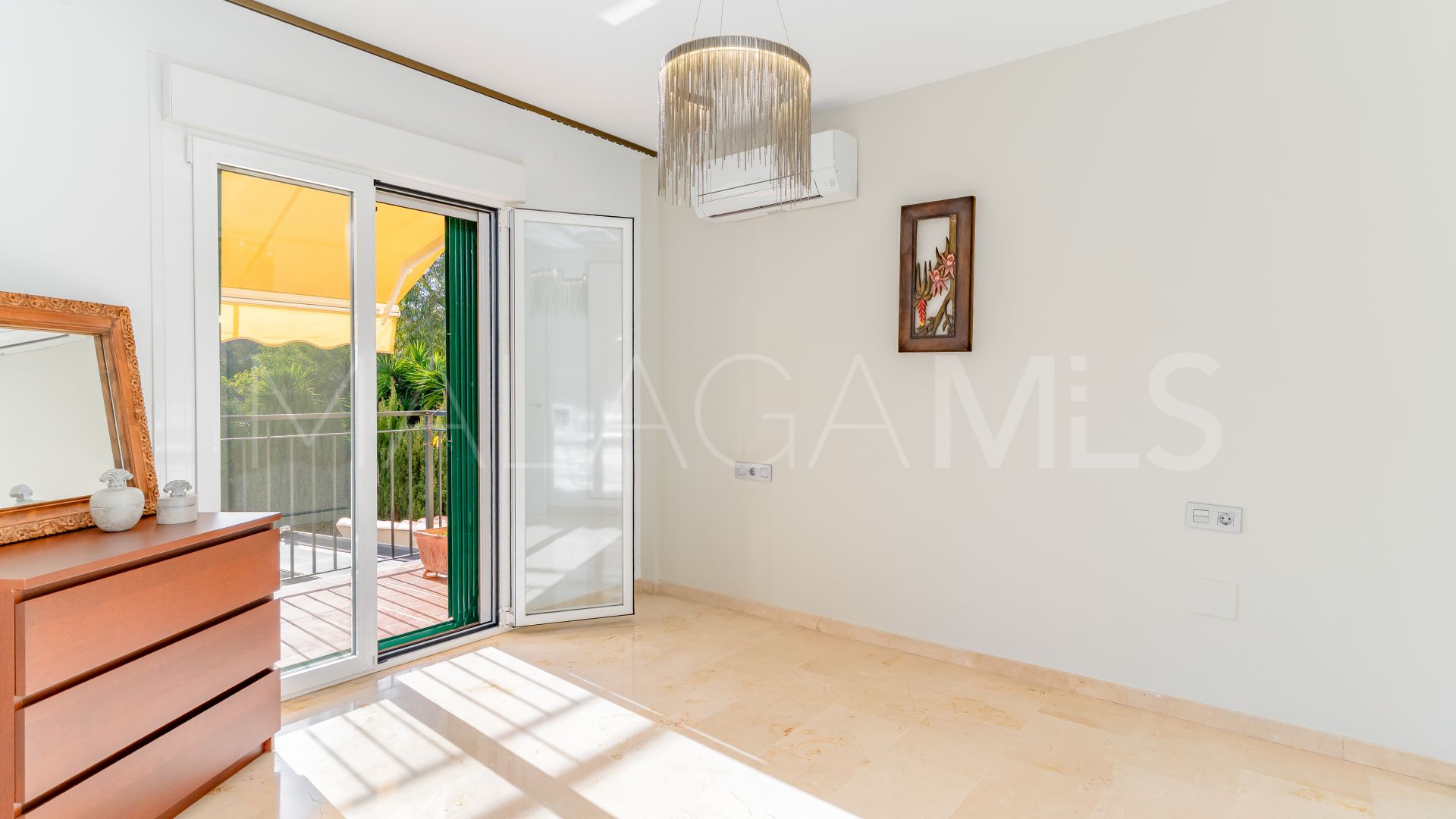 For sale 2 bedrooms town house in La Capellania