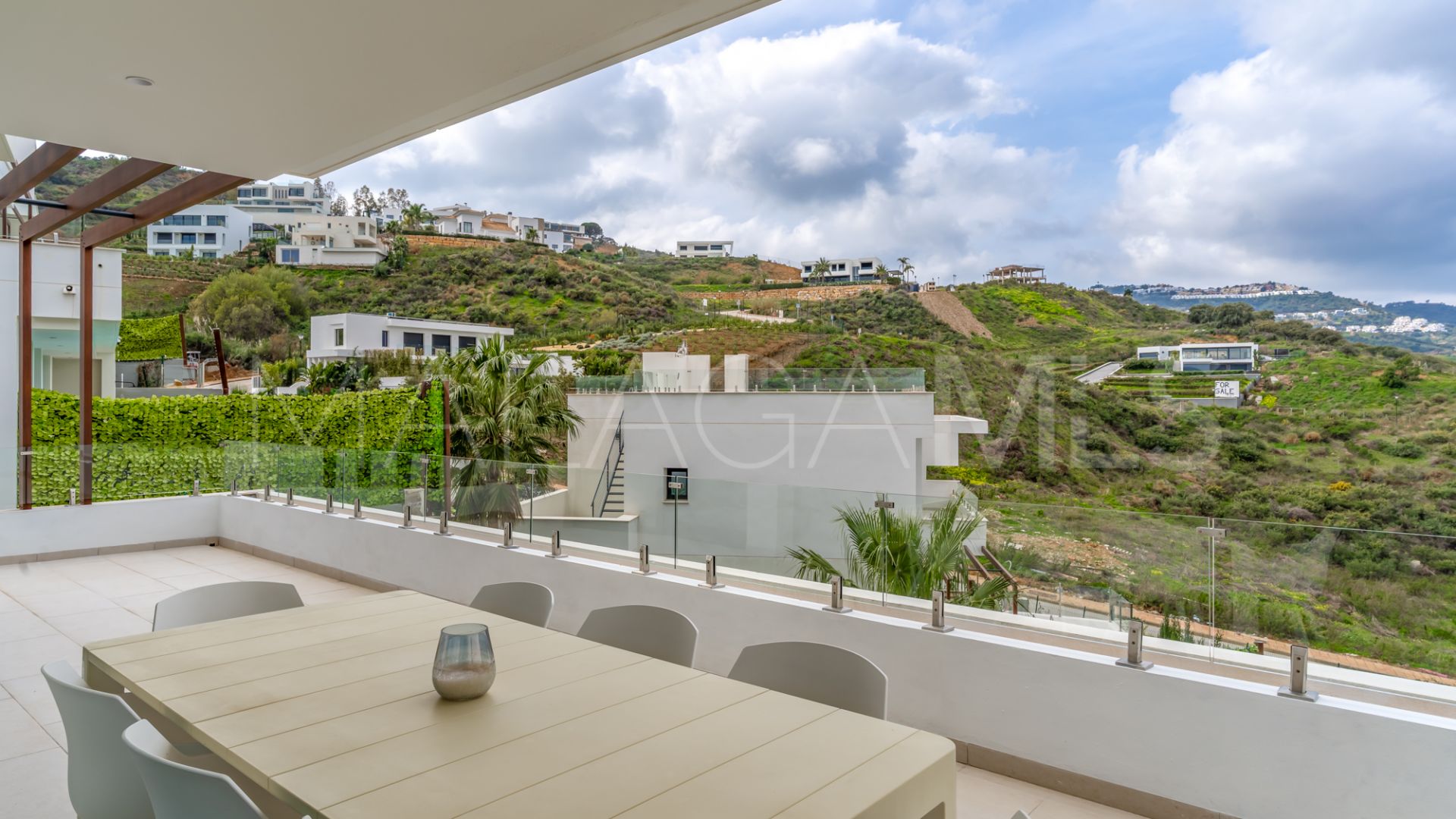 Villa a la venta in La Cala Golf Resort with 4 bedrooms