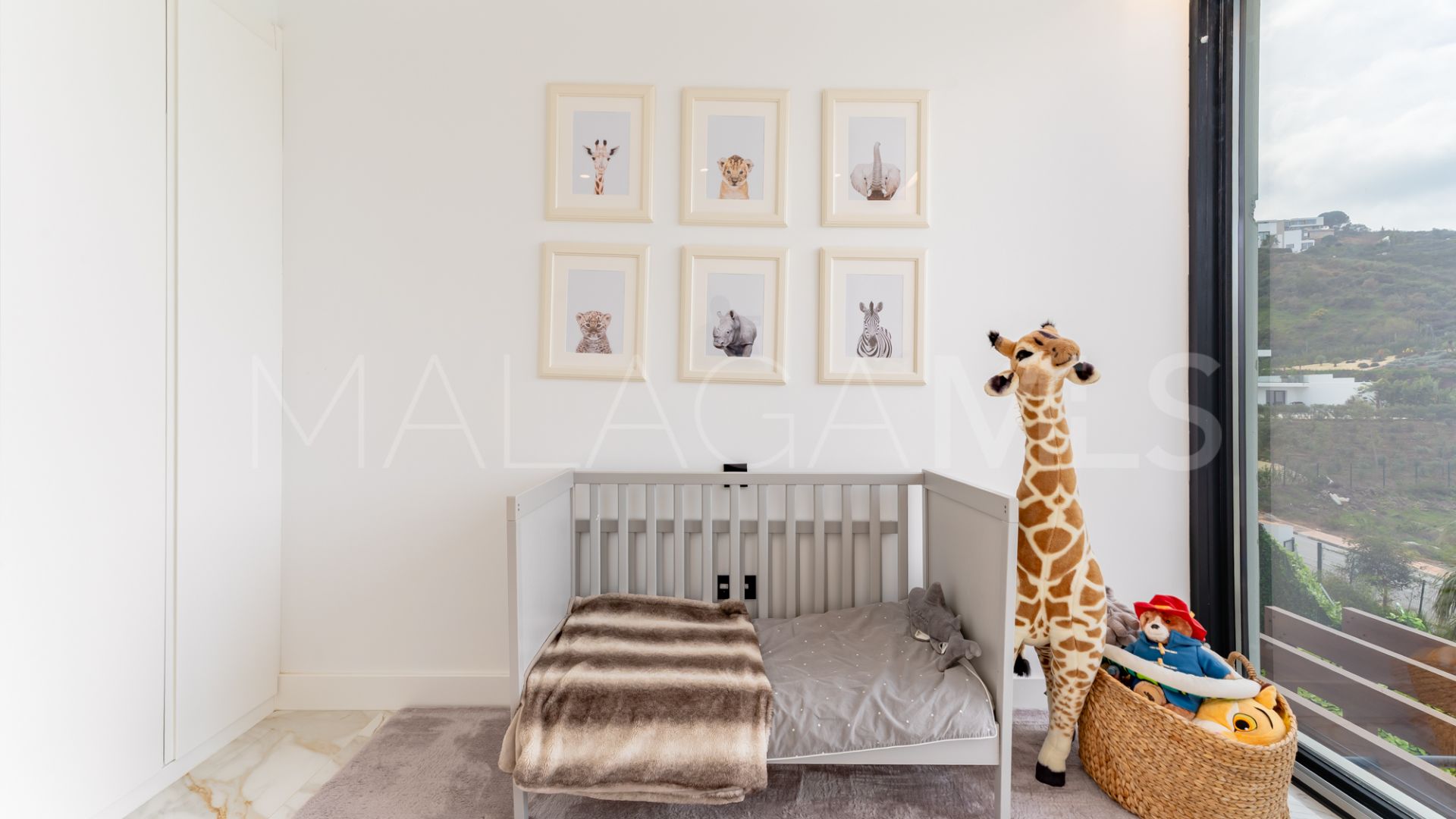 Villa a la venta in La Cala Golf Resort with 4 bedrooms