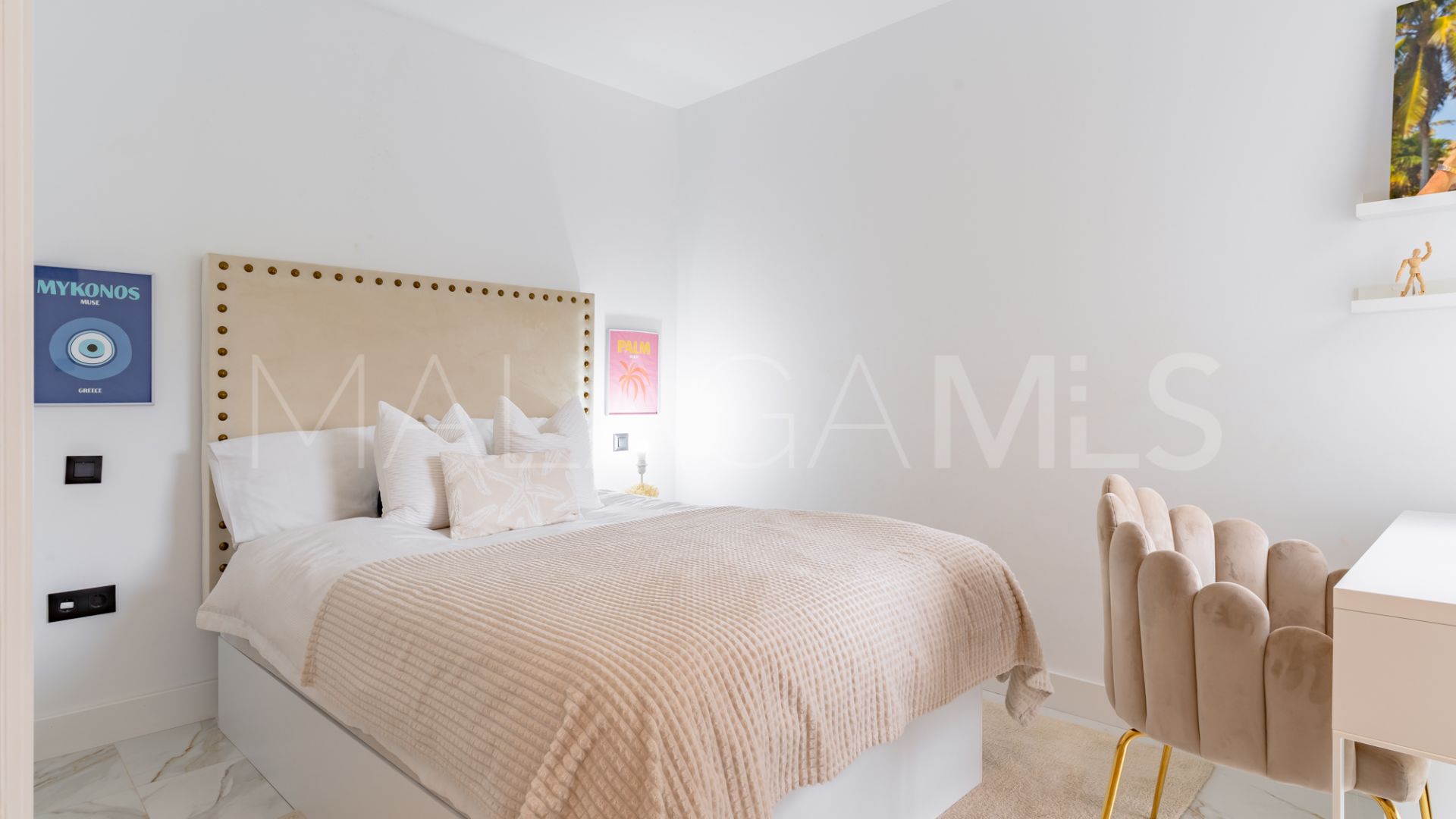 Villa a la venta in La Cala Golf Resort with 4 bedrooms