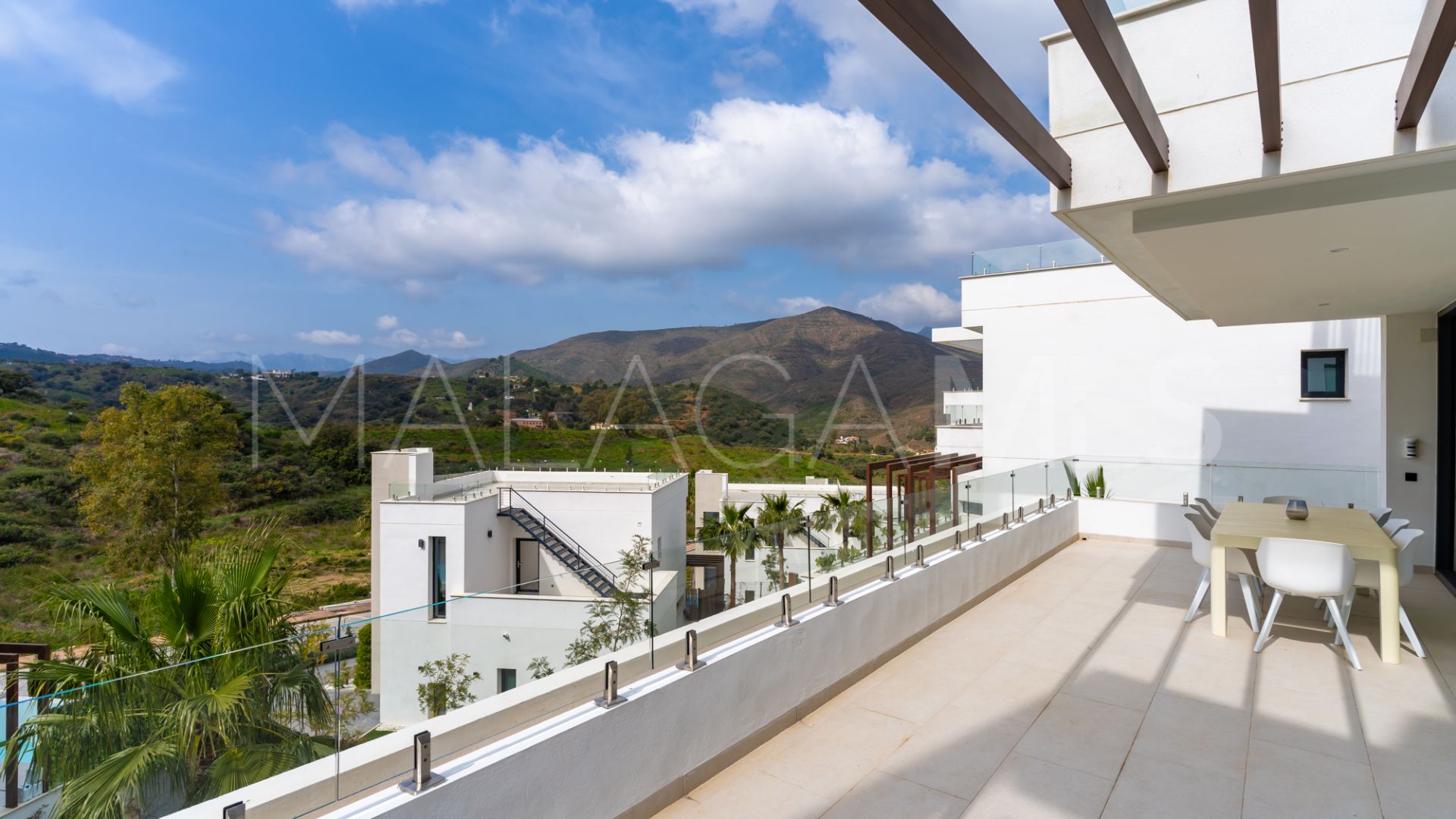 Villa a la venta in La Cala Golf Resort with 4 bedrooms