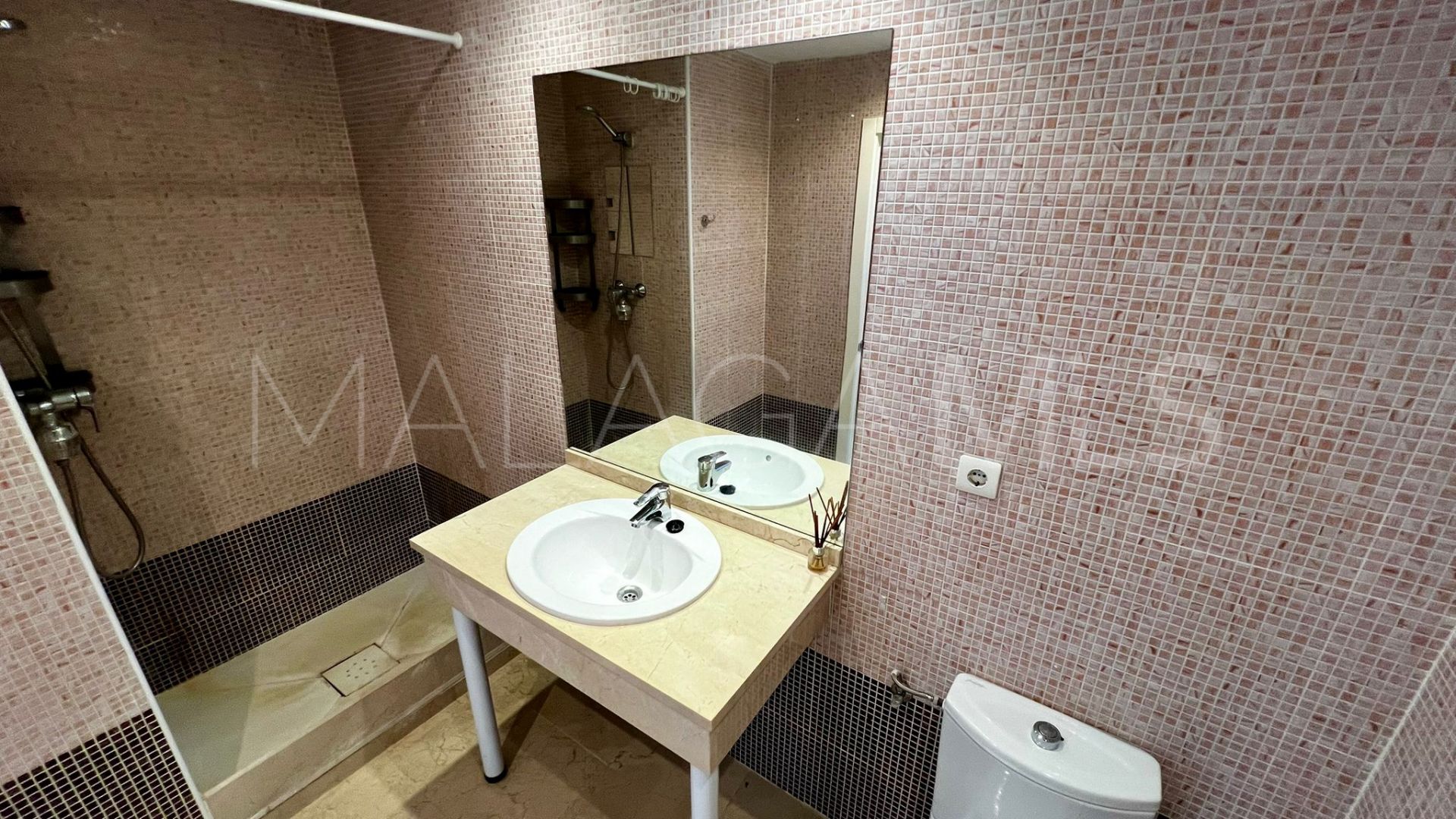 Duplex for sale in Cerros del Lago