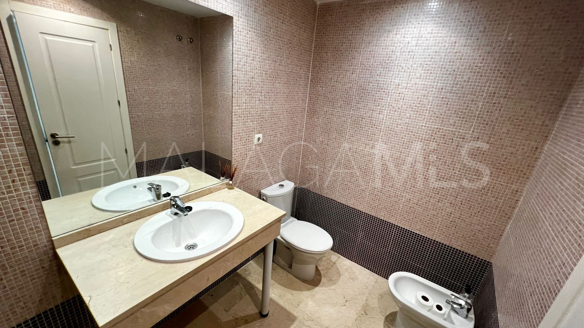 Duplex for sale in Cerros del Lago