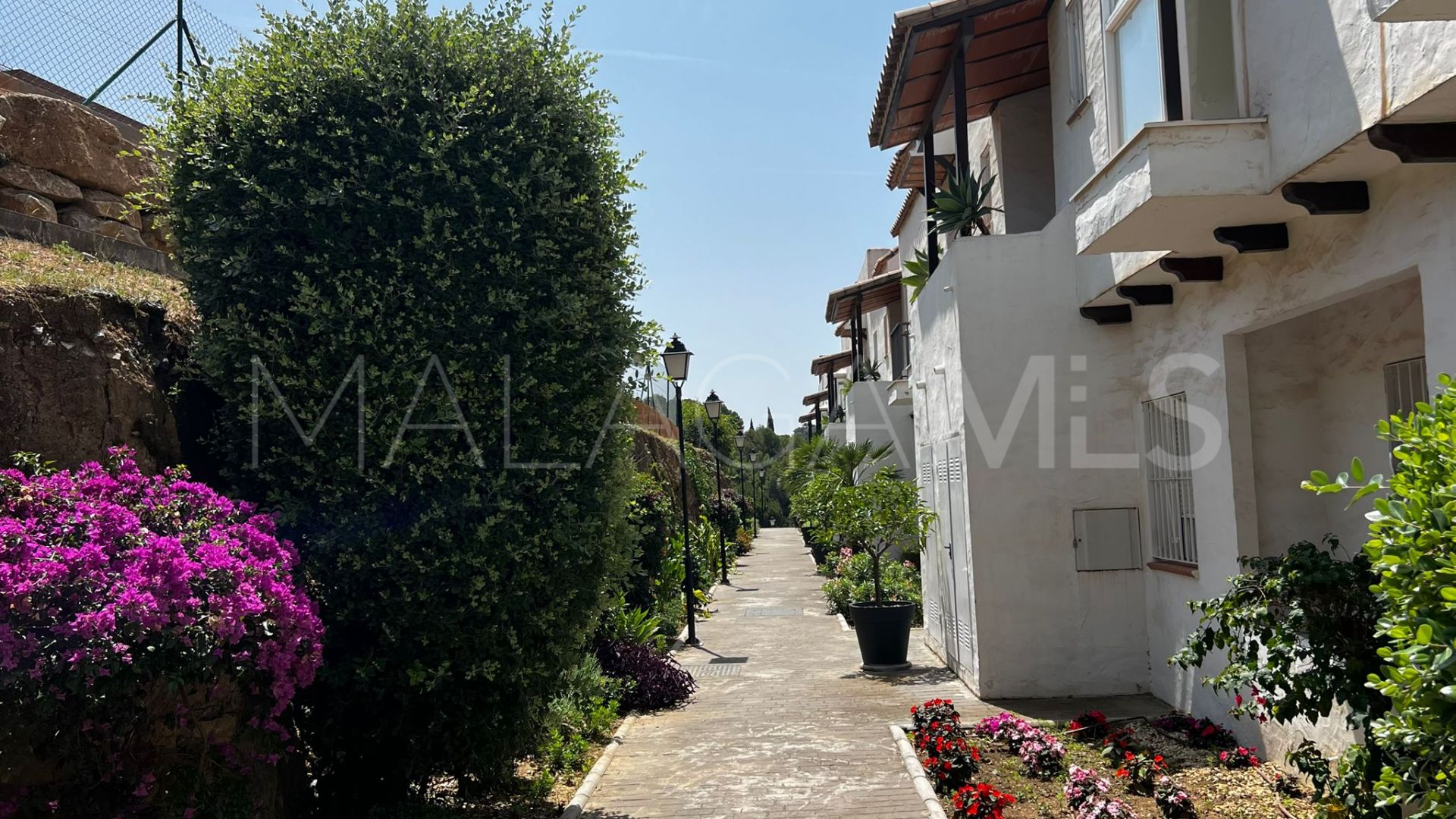 Duplex for sale in Cerros del Lago